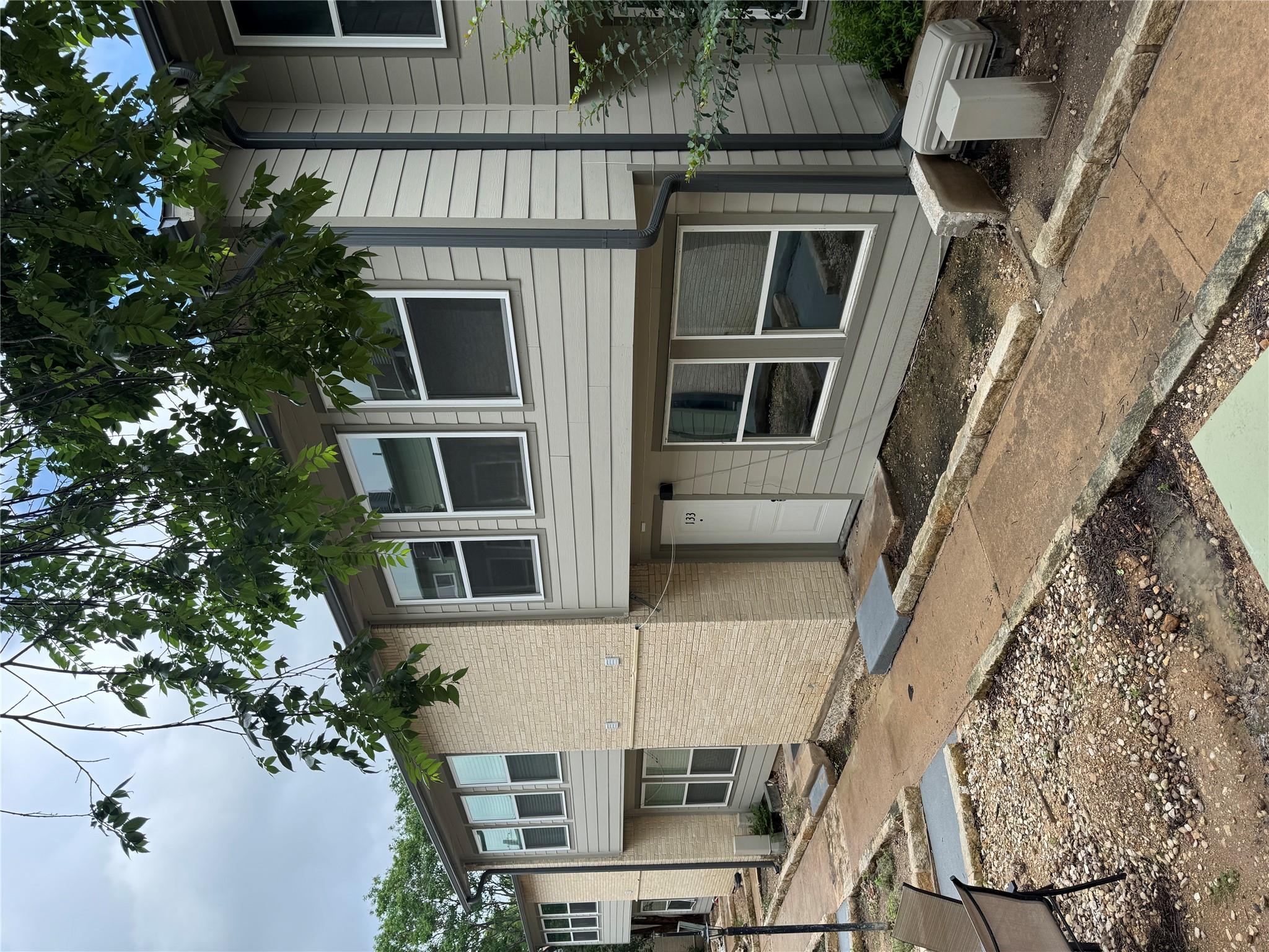 2124 Burton Dr #133 Property Photo 1