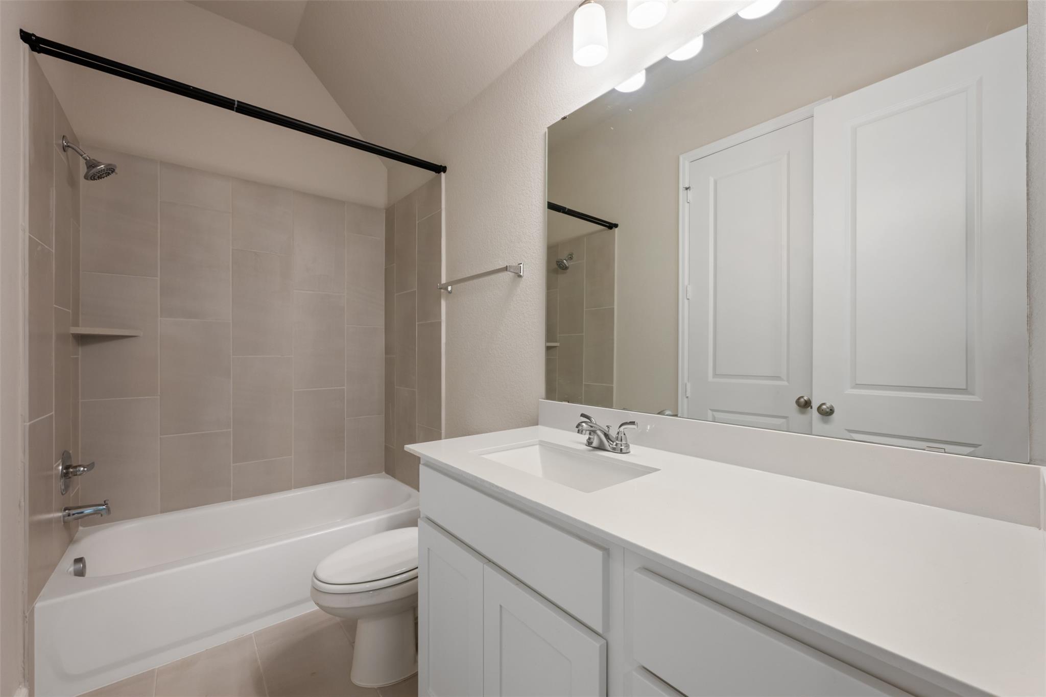 104 Anejo Bluff Ct Property Photo 12