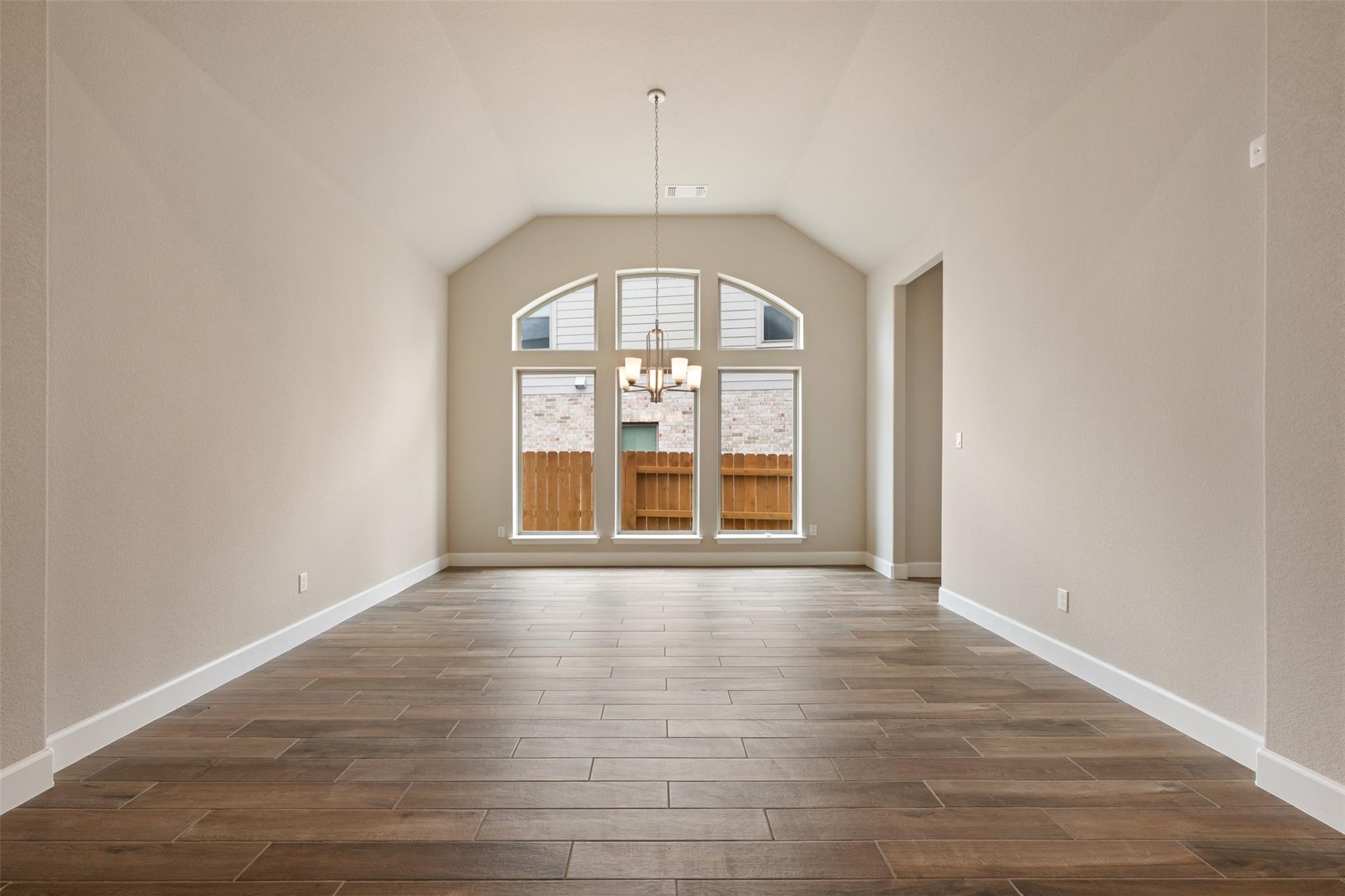 104 Anejo Bluff Ct Property Photo 16