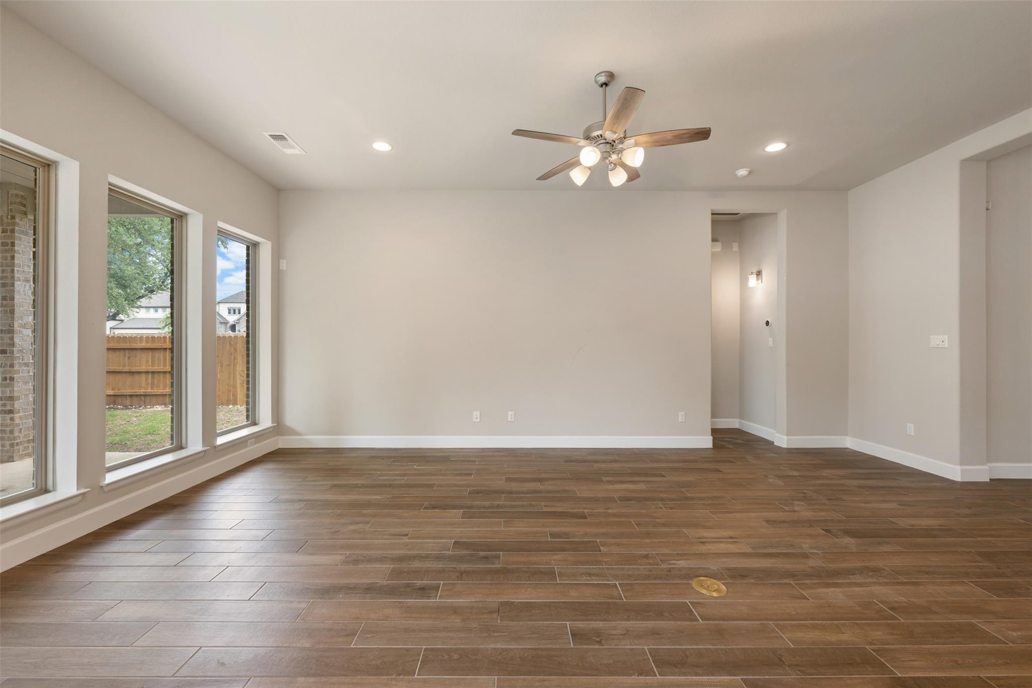 104 Anejo Bluff Ct Property Photo 22