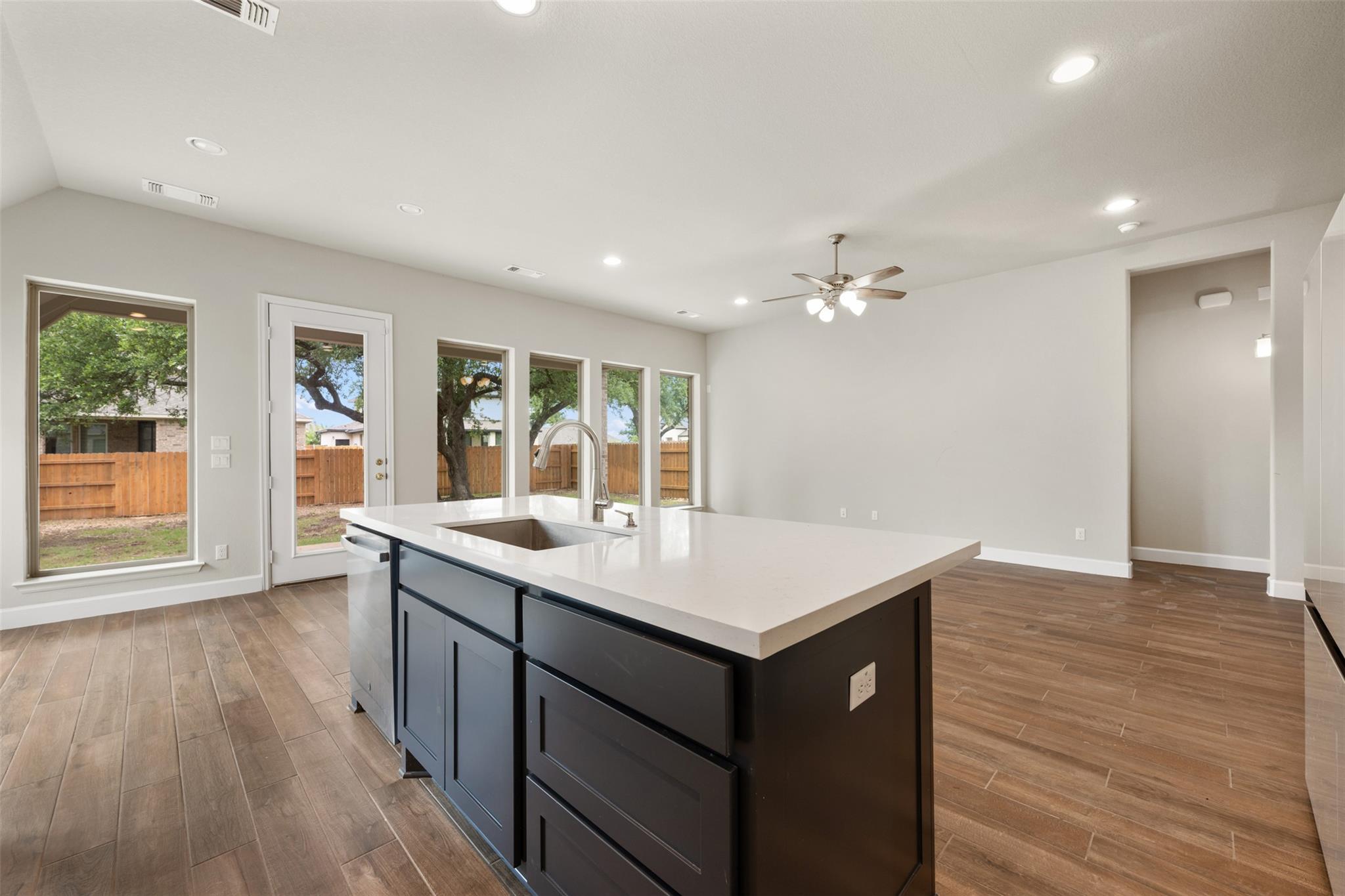 104 Anejo Bluff Ct Property Photo 24
