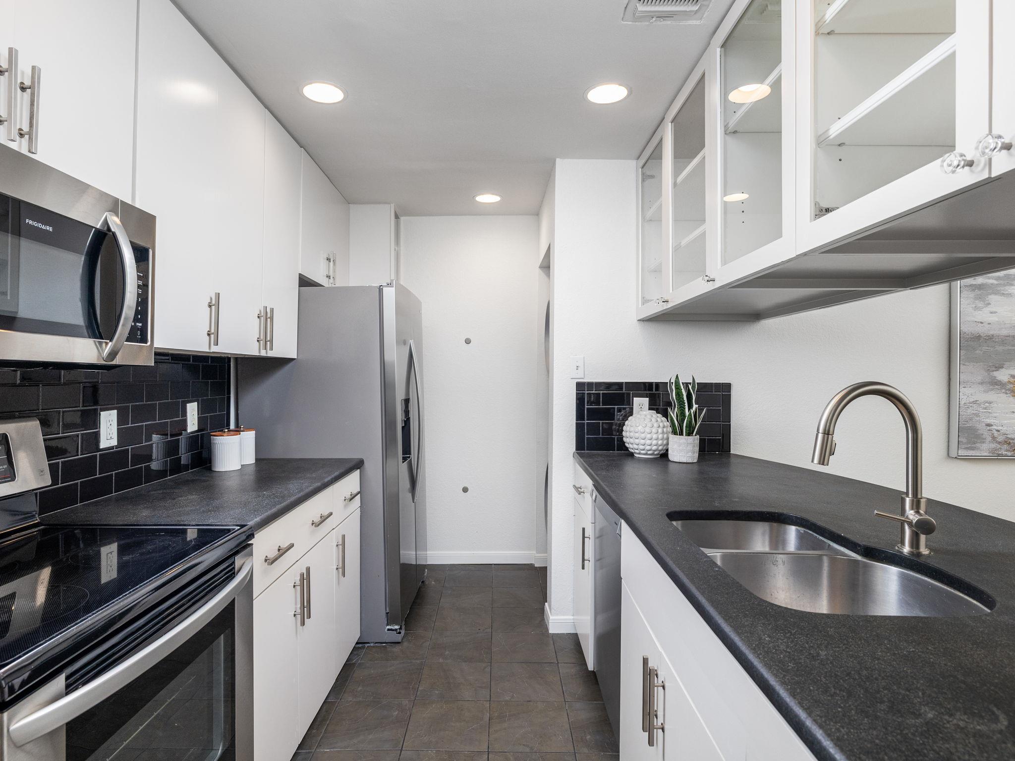 3944 Shoal Creek Blvd #b Property Photo 10