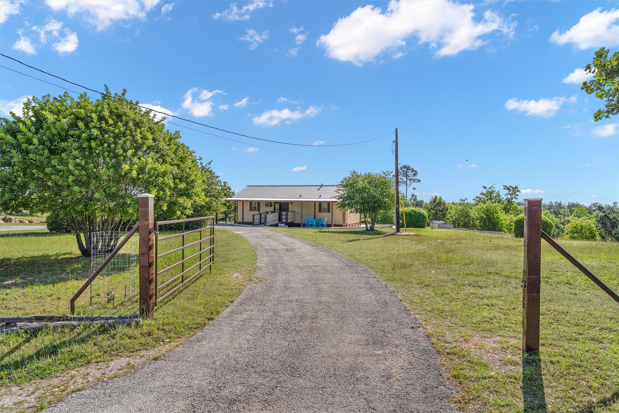 459 Mcallister Rd Property Photo 5