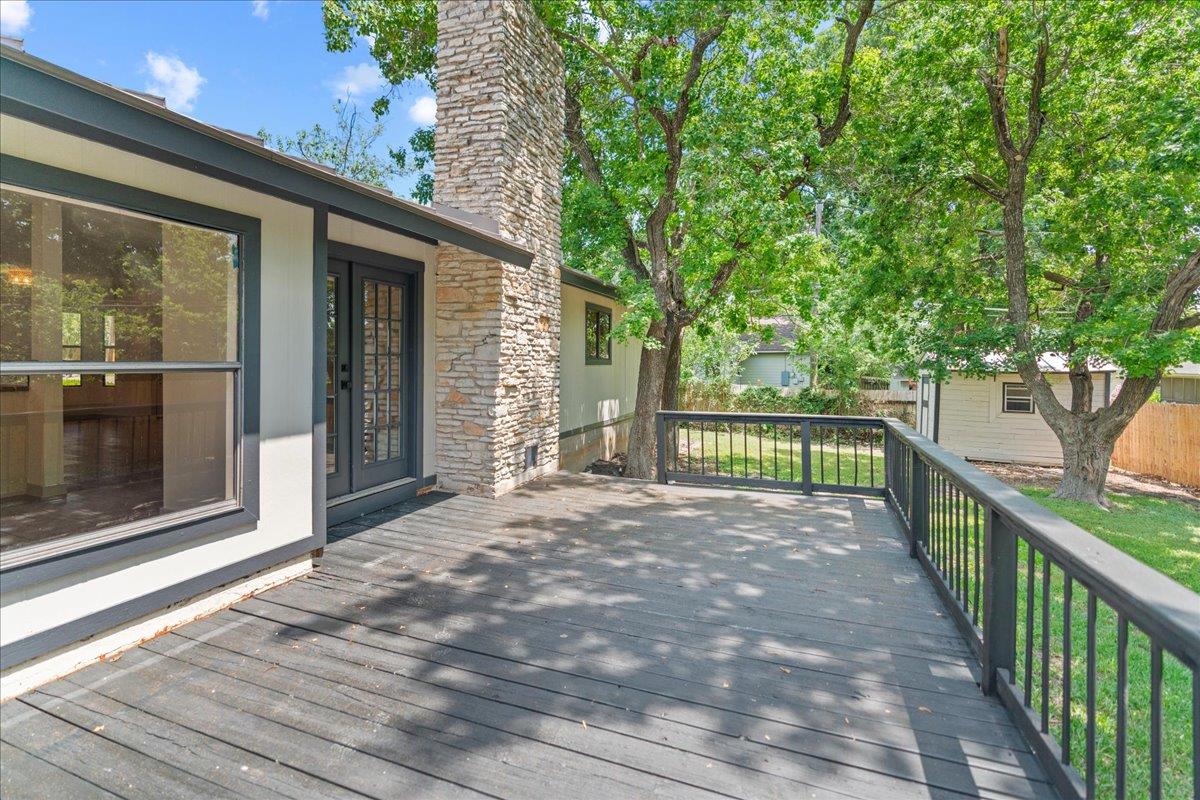 2305 Donna Dr Property Photo 2