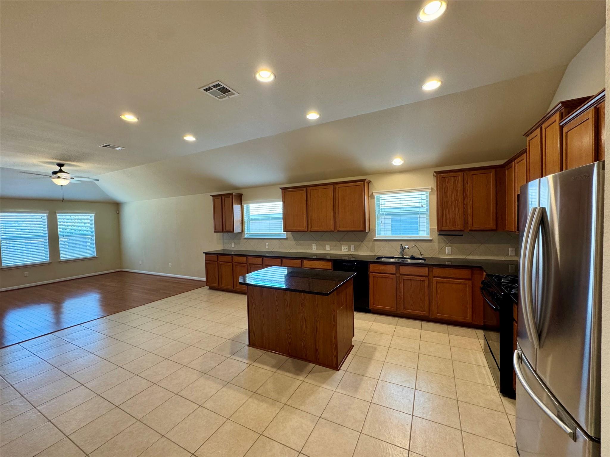 112 Beargrass Dr Property Photo 3