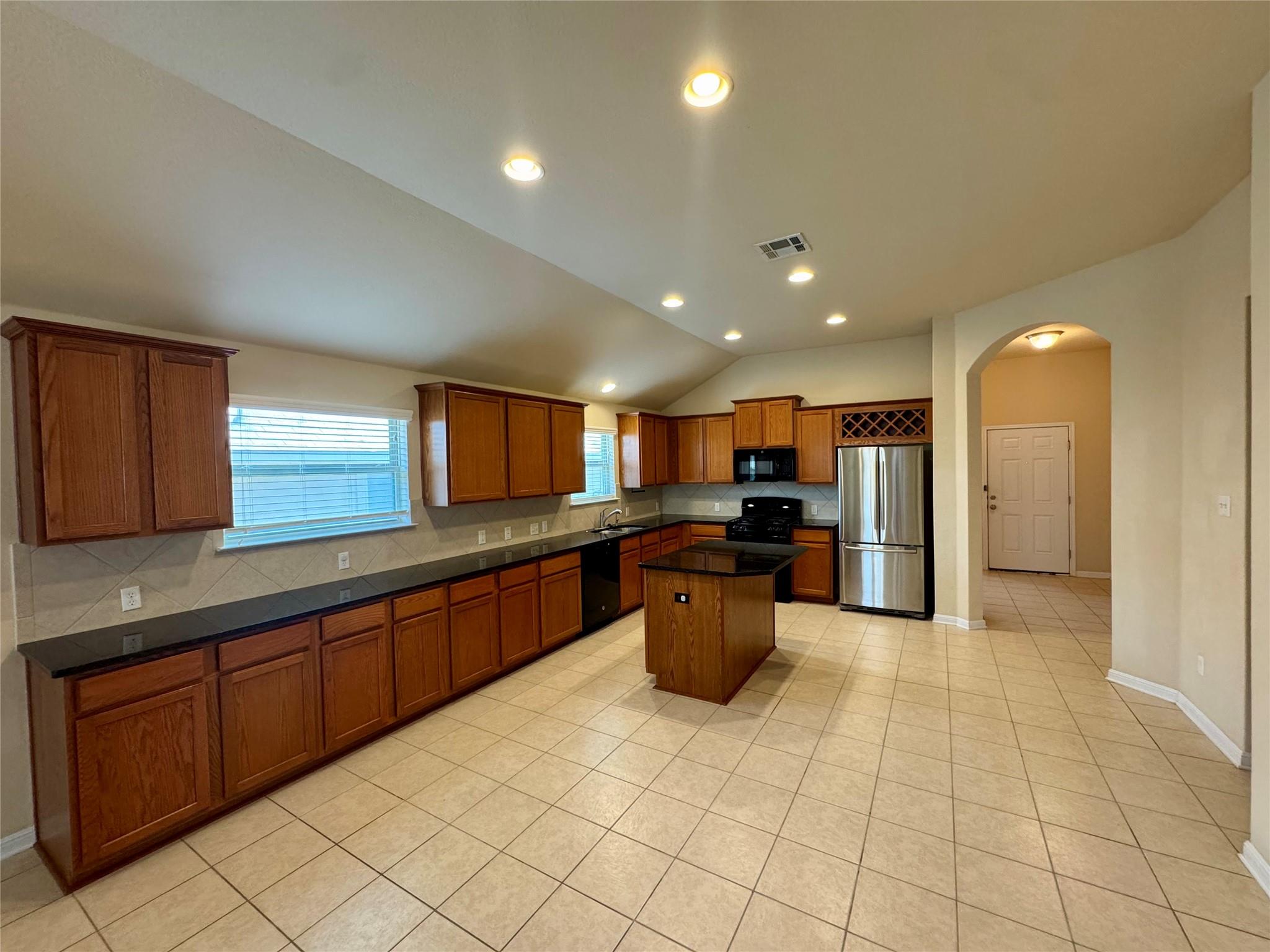 112 Beargrass Dr Property Photo 4