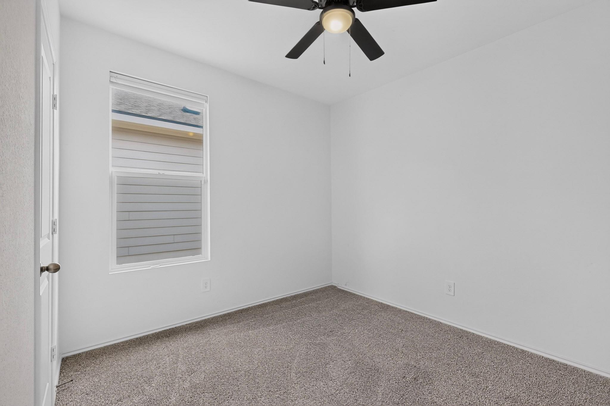 439 Arnold Loop #a Property Photo 18