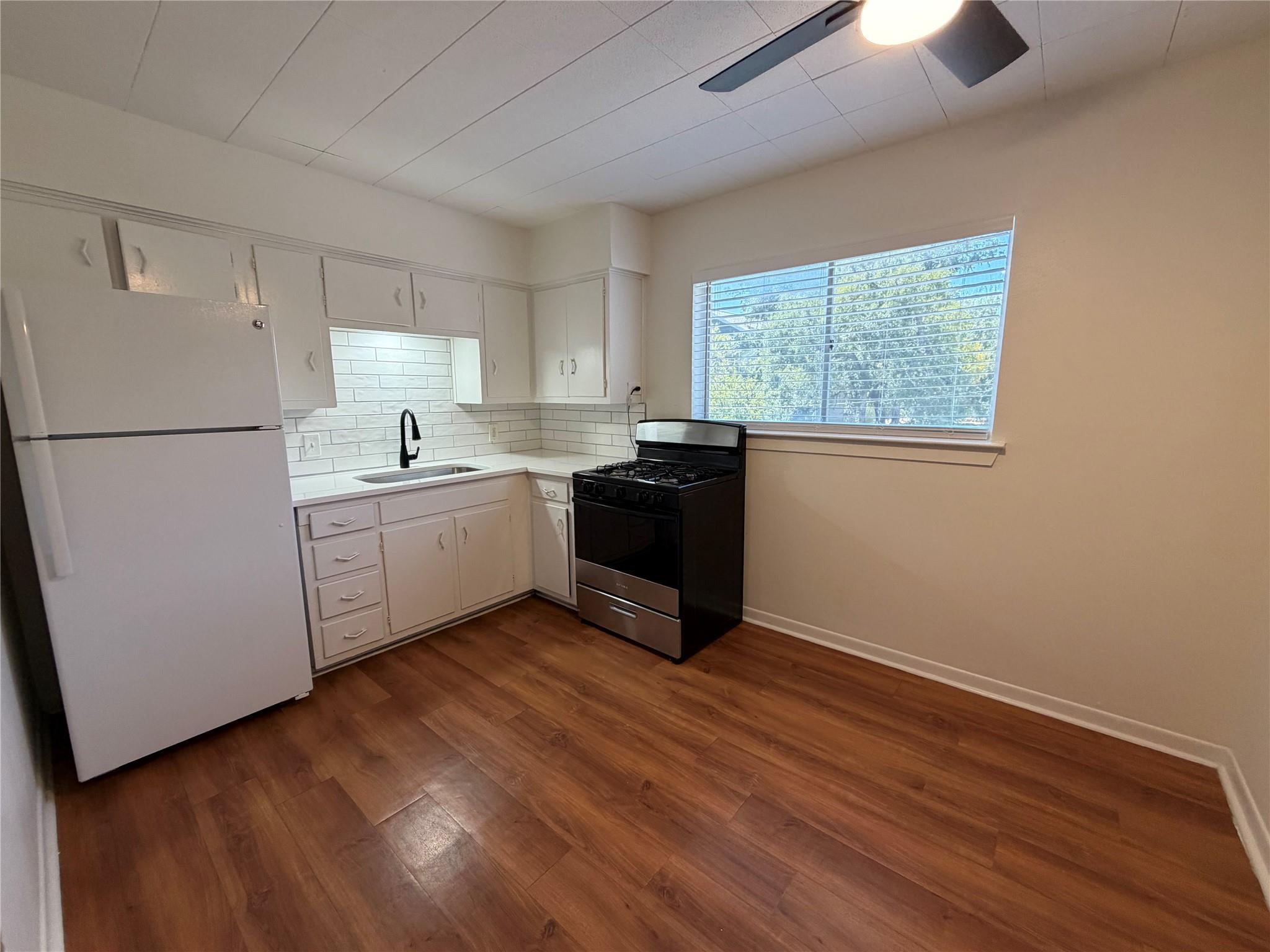 3106 Duval St #209 Property Photo 6