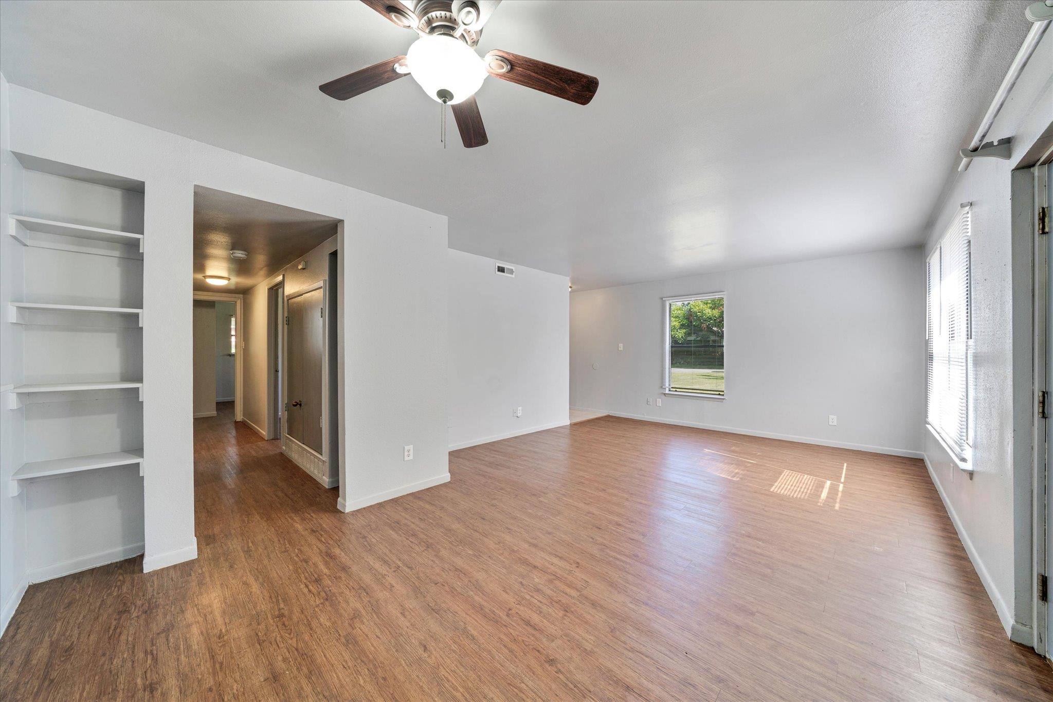 1130 Bois D'arc St None Property Photo 4