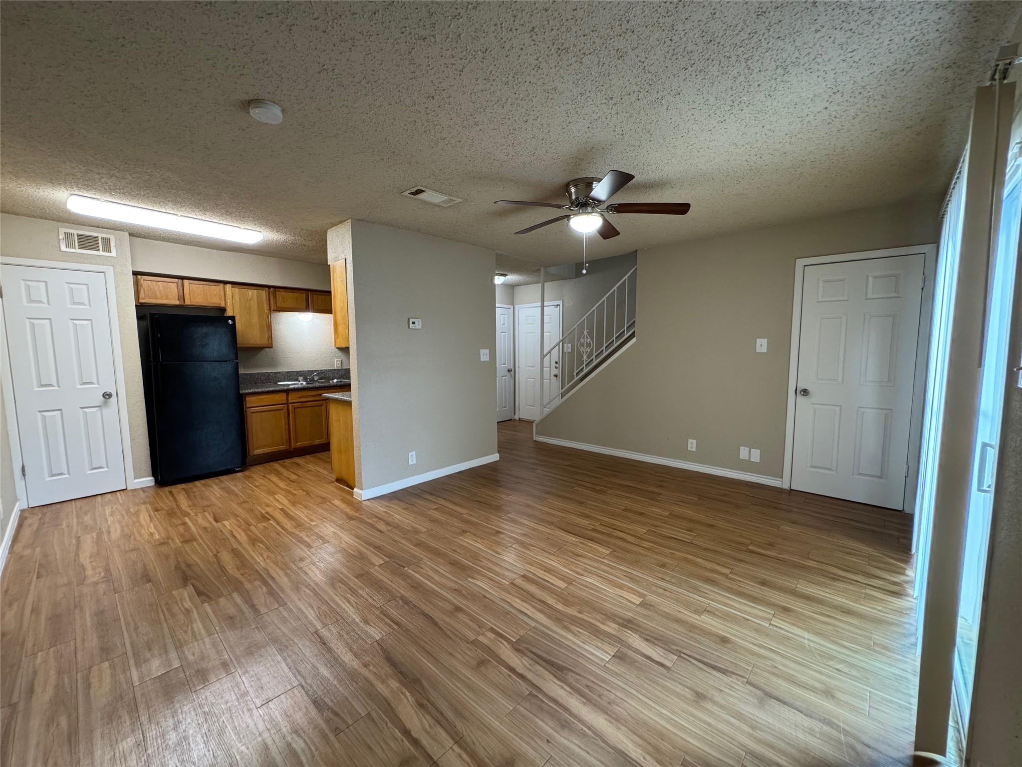 4902 West Wind Trl #101 Property Photo 3