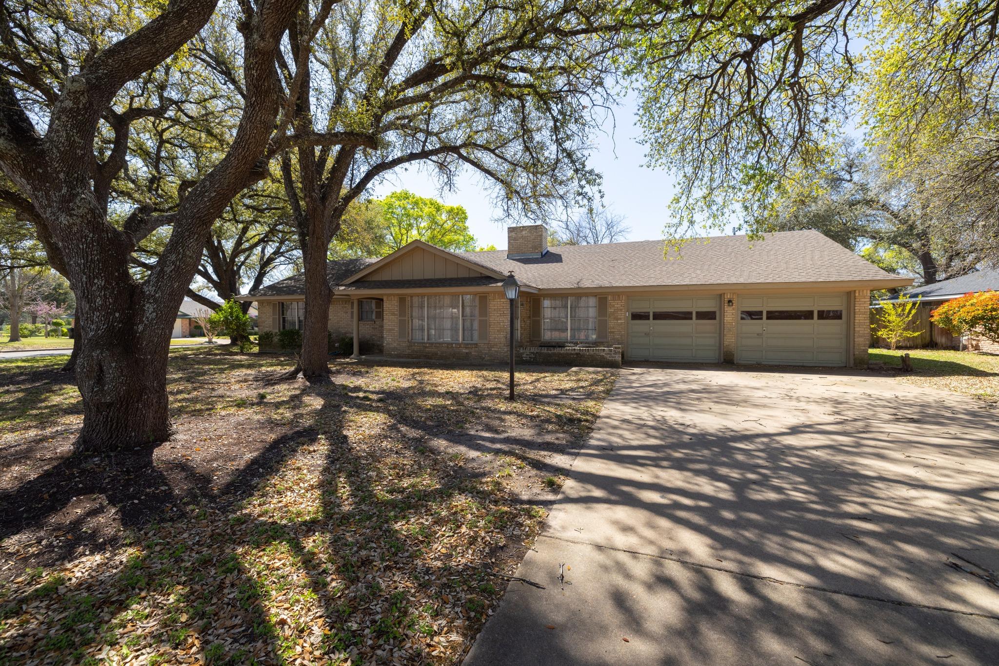 3605 Del Norte Blvd Property Photo 3
