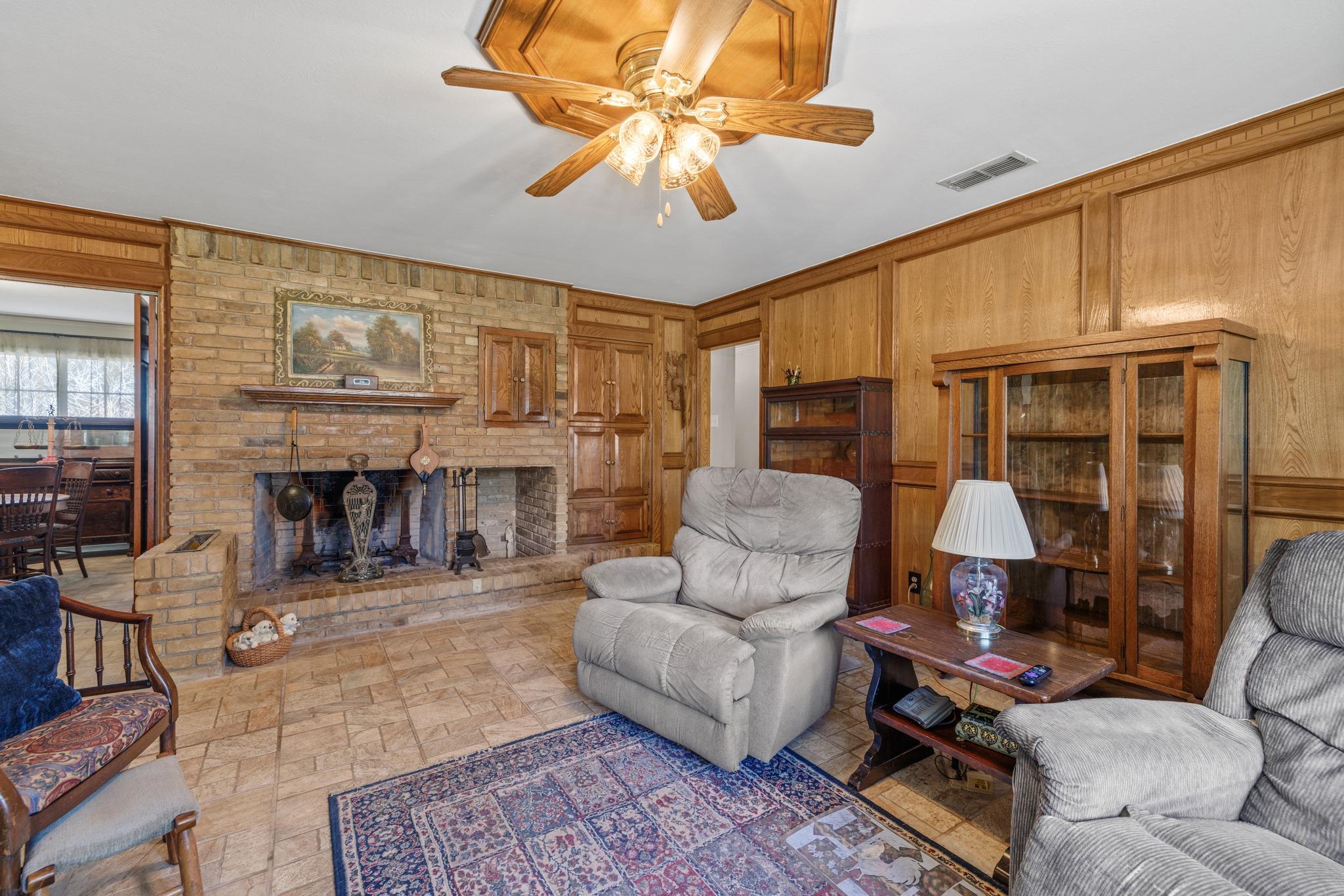 3605 Del Norte Blvd Property Photo 7