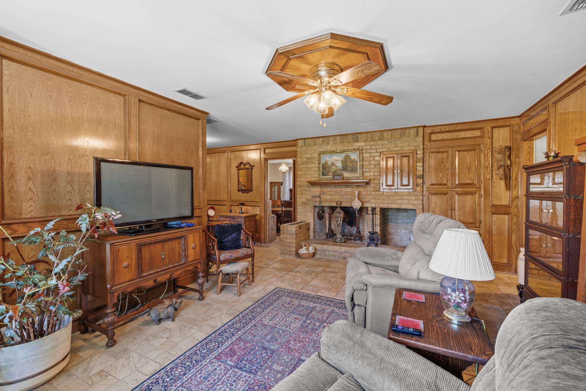 3605 Del Norte Blvd Property Photo 8