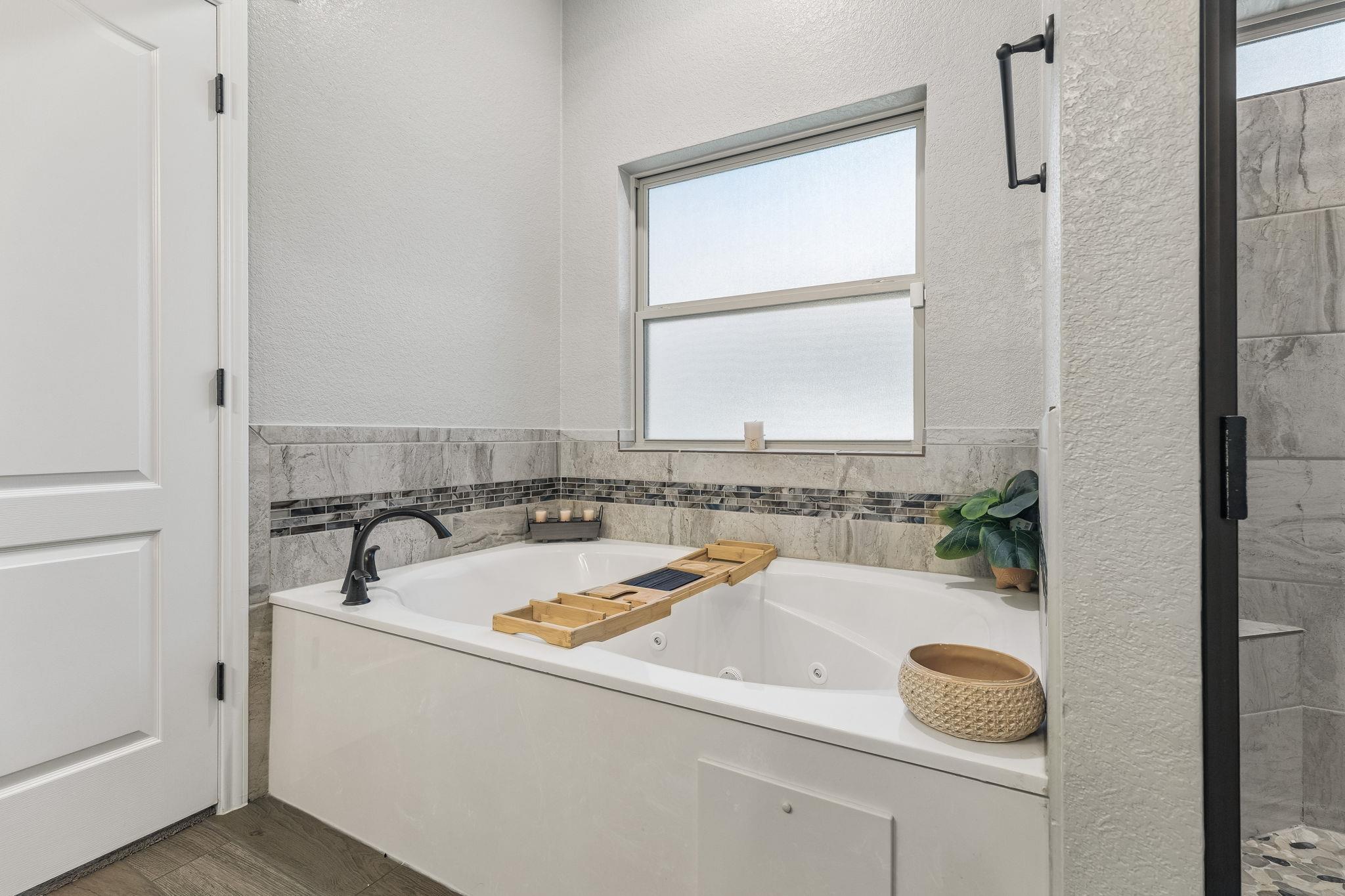 5309 La Piedra Ln Property Photo 9