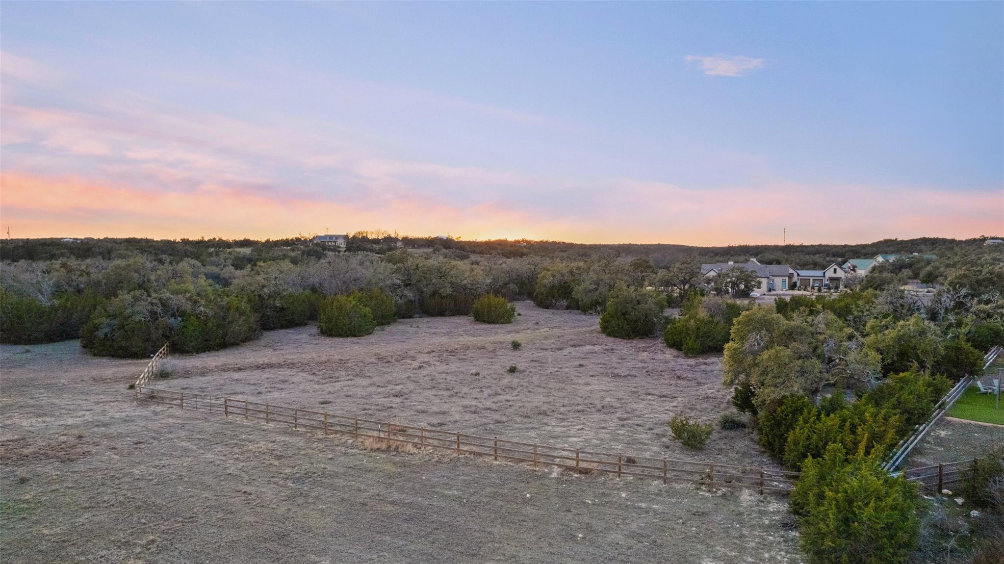 9121 Robinson Family Rd Property Photo 3