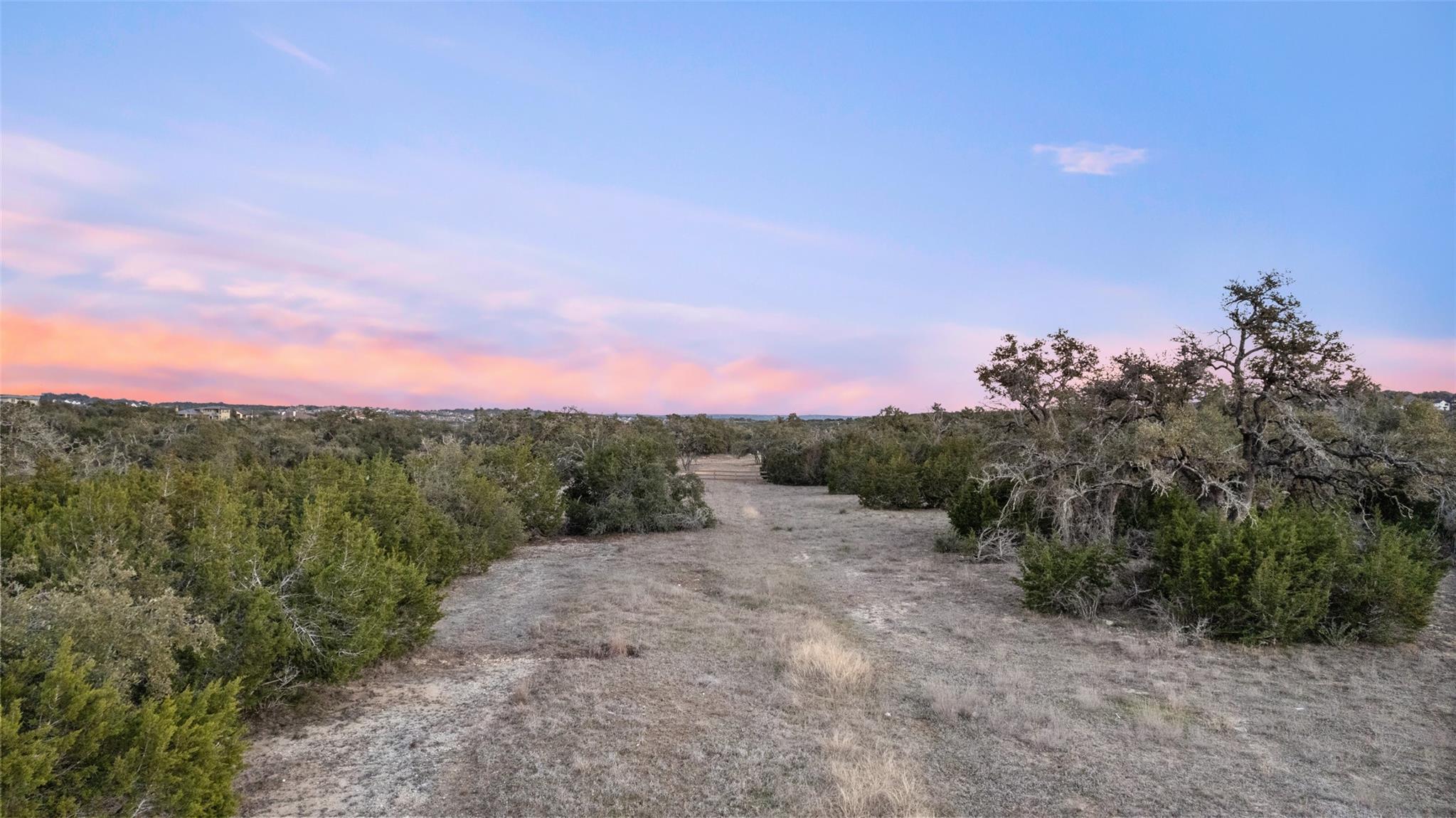 9121 Robinson Family Rd Property Photo 13