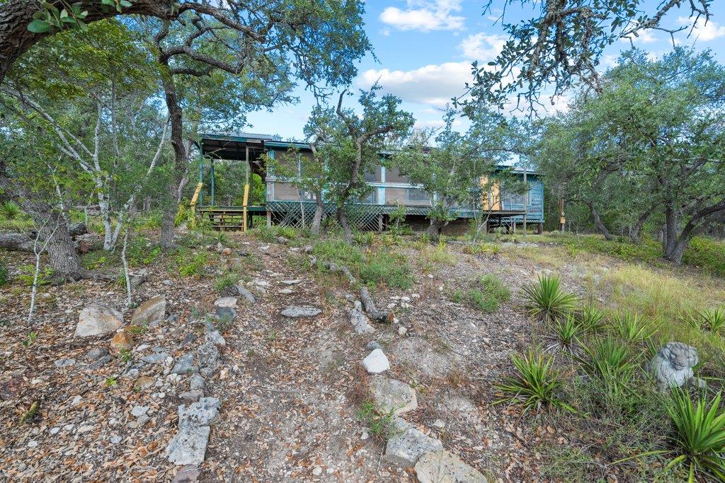 700 Rolling Hills Dr Property Photo 4