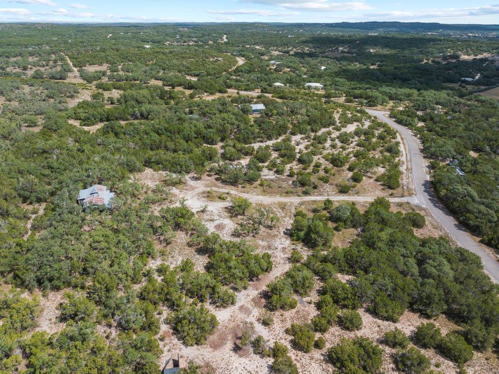 700 Rolling Hills Dr Property Photo 9