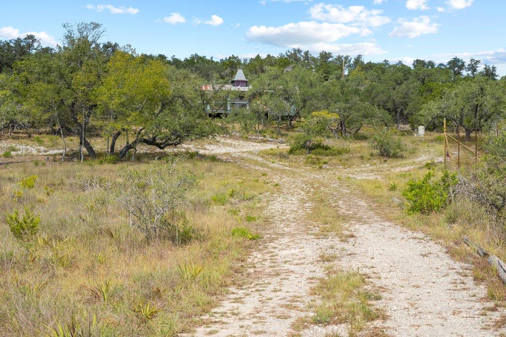 700 Rolling Hills Dr Property Photo 18