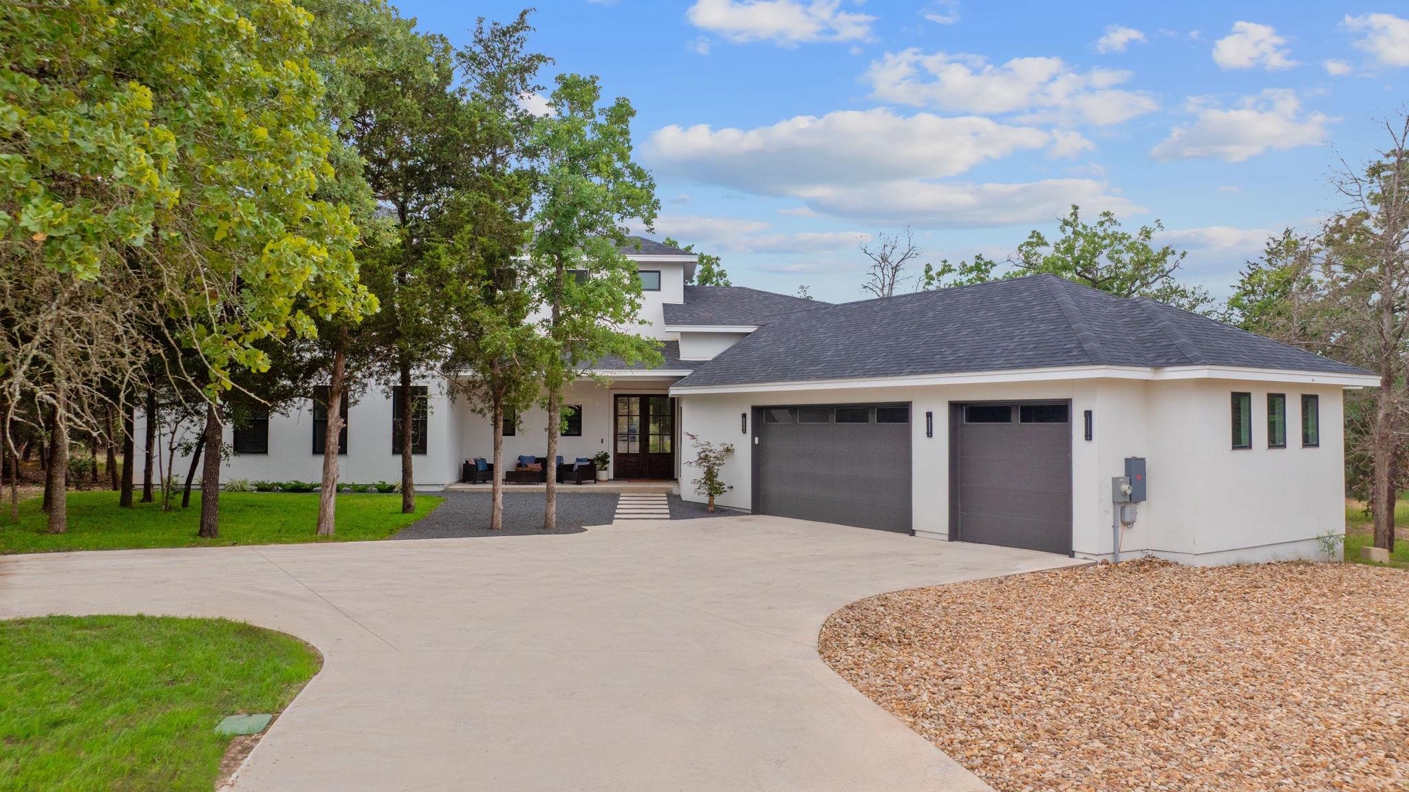 103 Mills Xing Property Photo 1