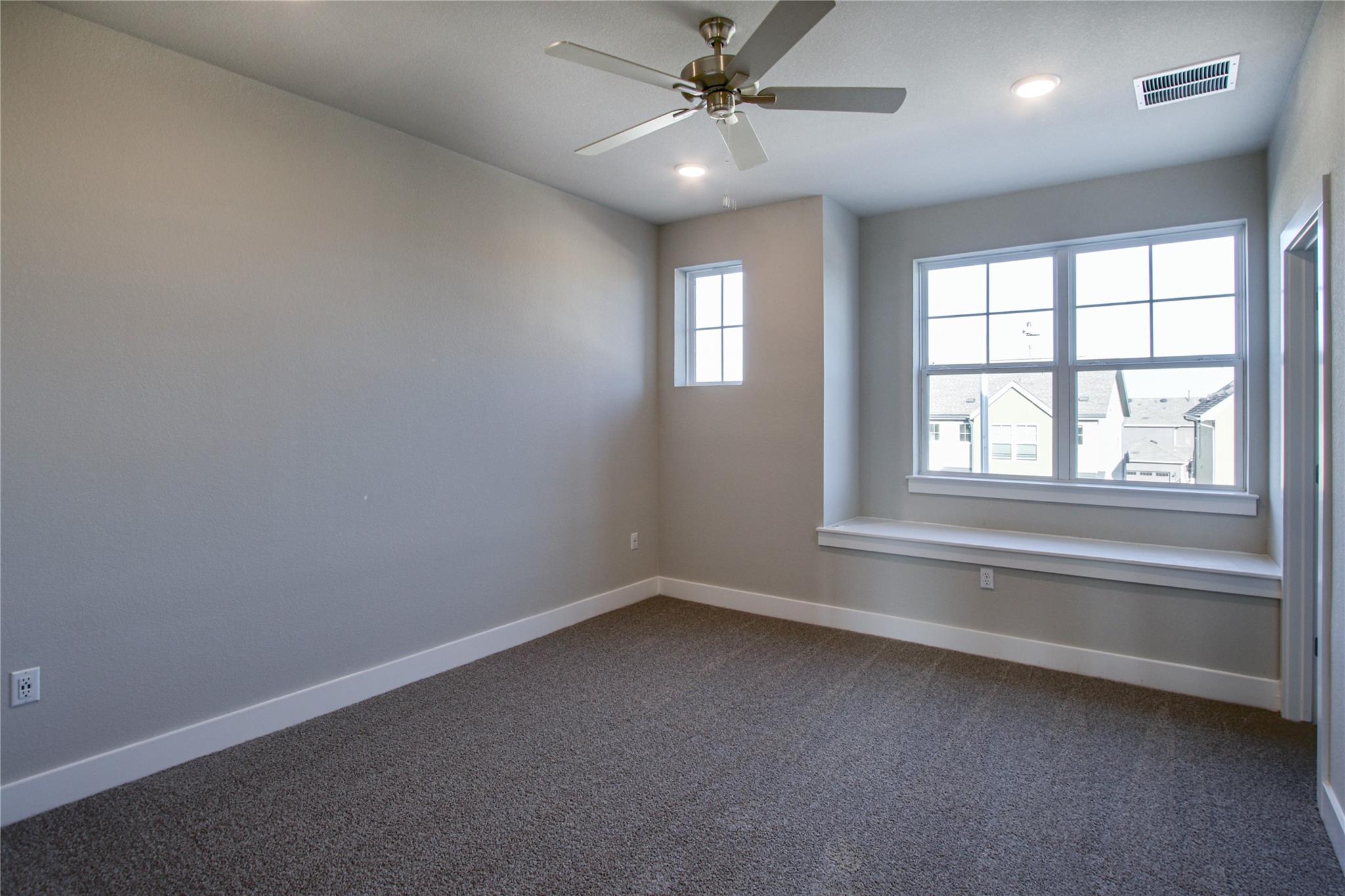 5812 Rotunda View Property Photo 10