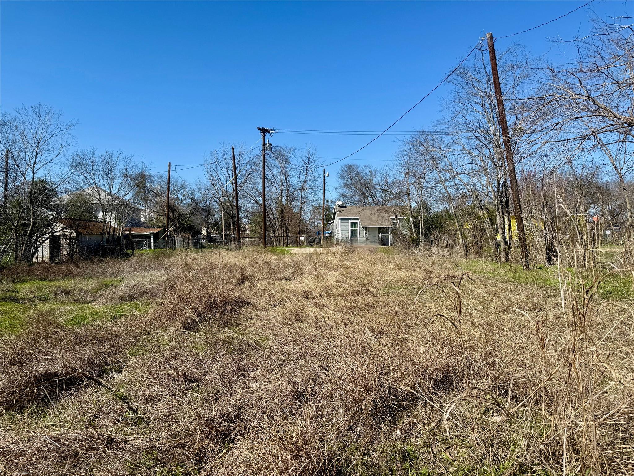 104 Sams St Property Photo 6