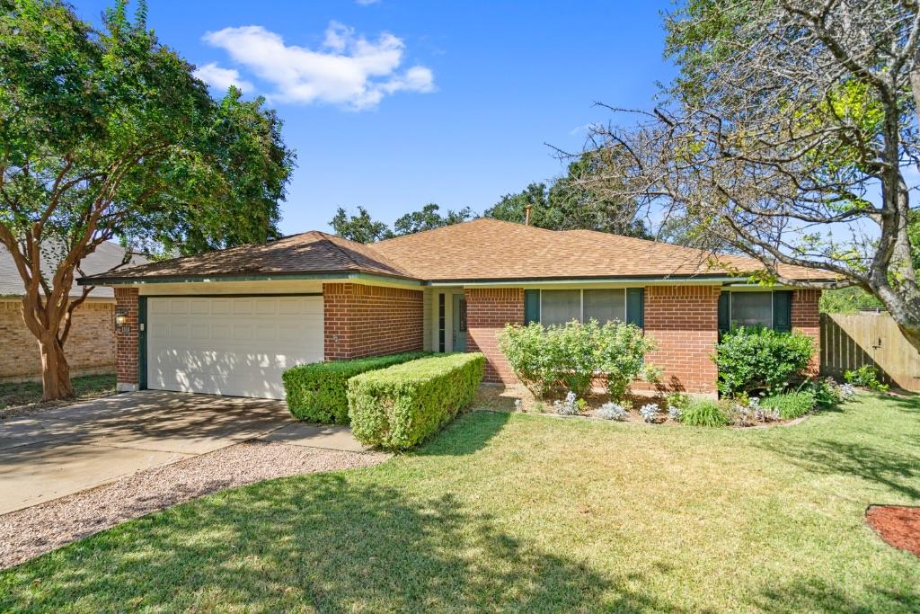 1514 Royce Ln Property Photo 3