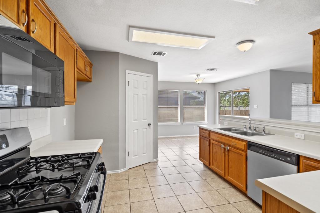 1514 Royce Ln Property Photo 11