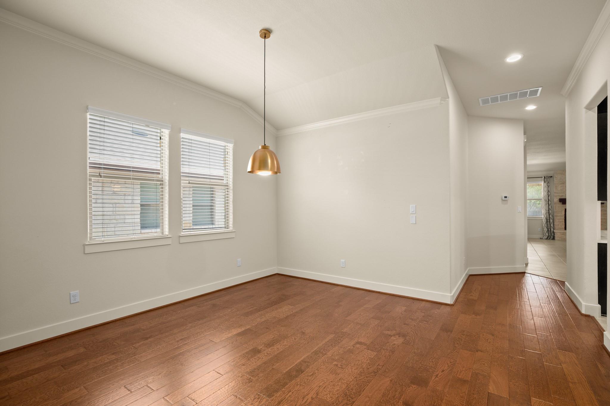 301 Bluff St Property Photo 5