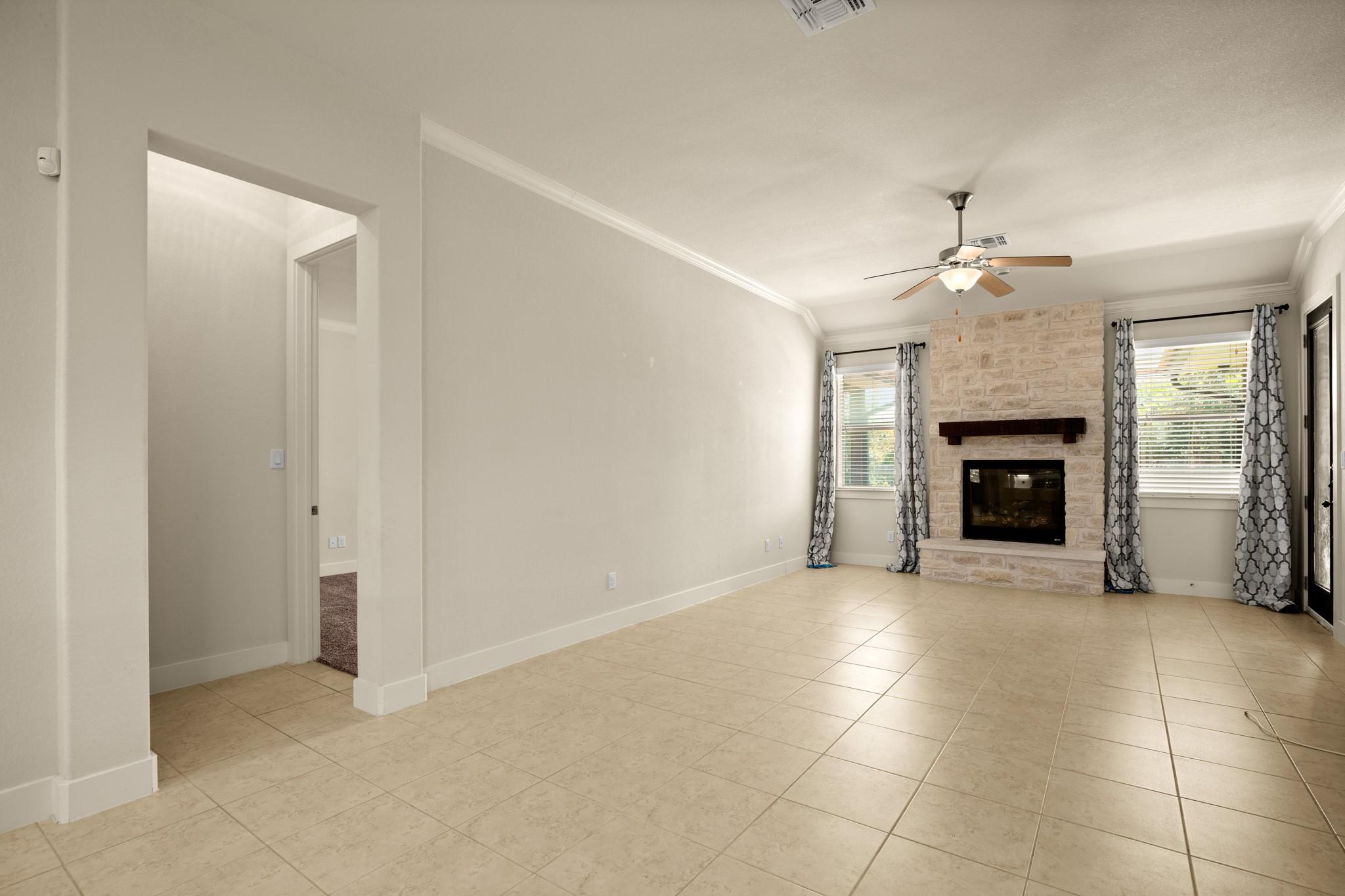 301 Bluff St Property Photo 14