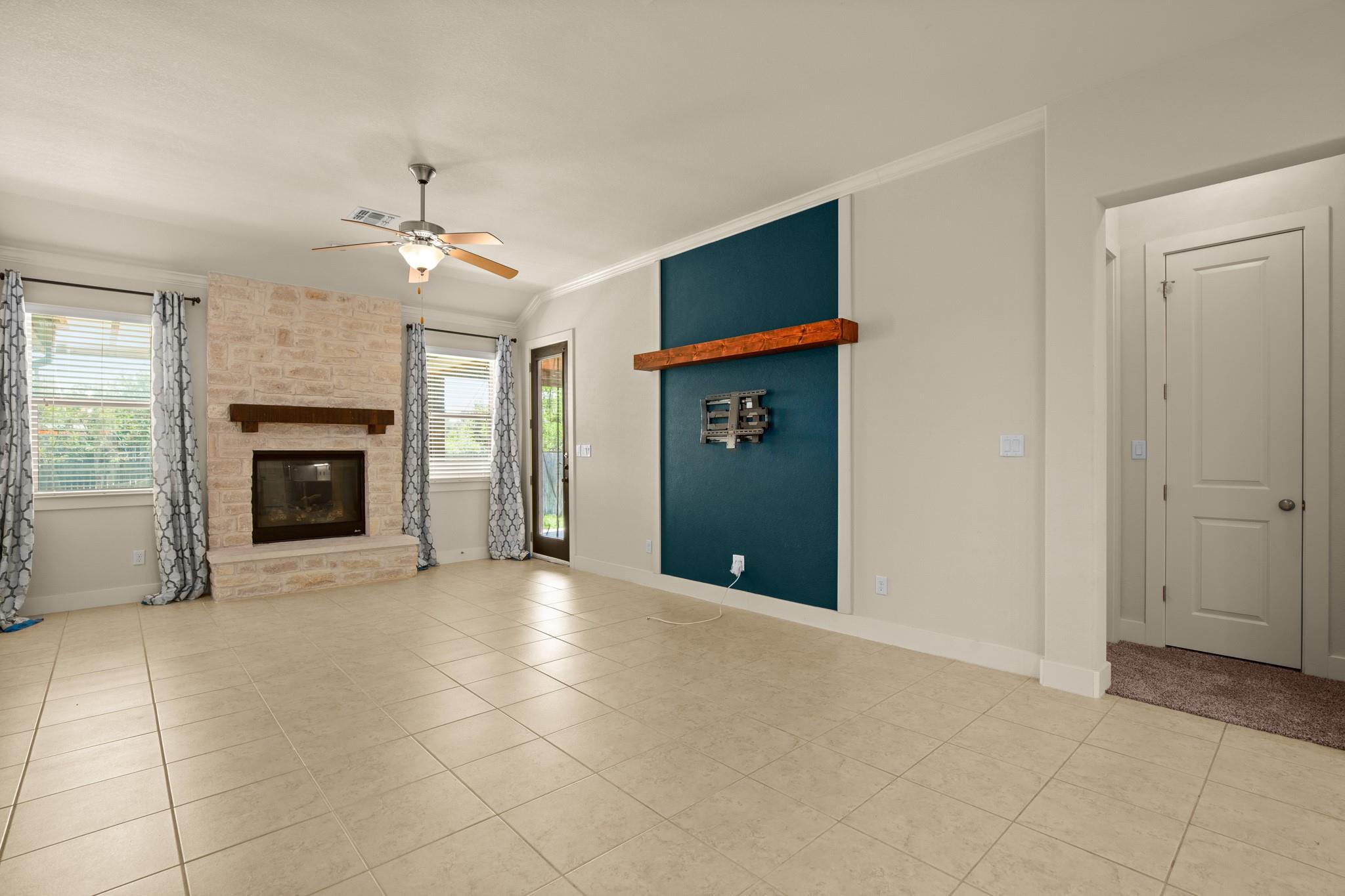 301 Bluff St Property Photo 15