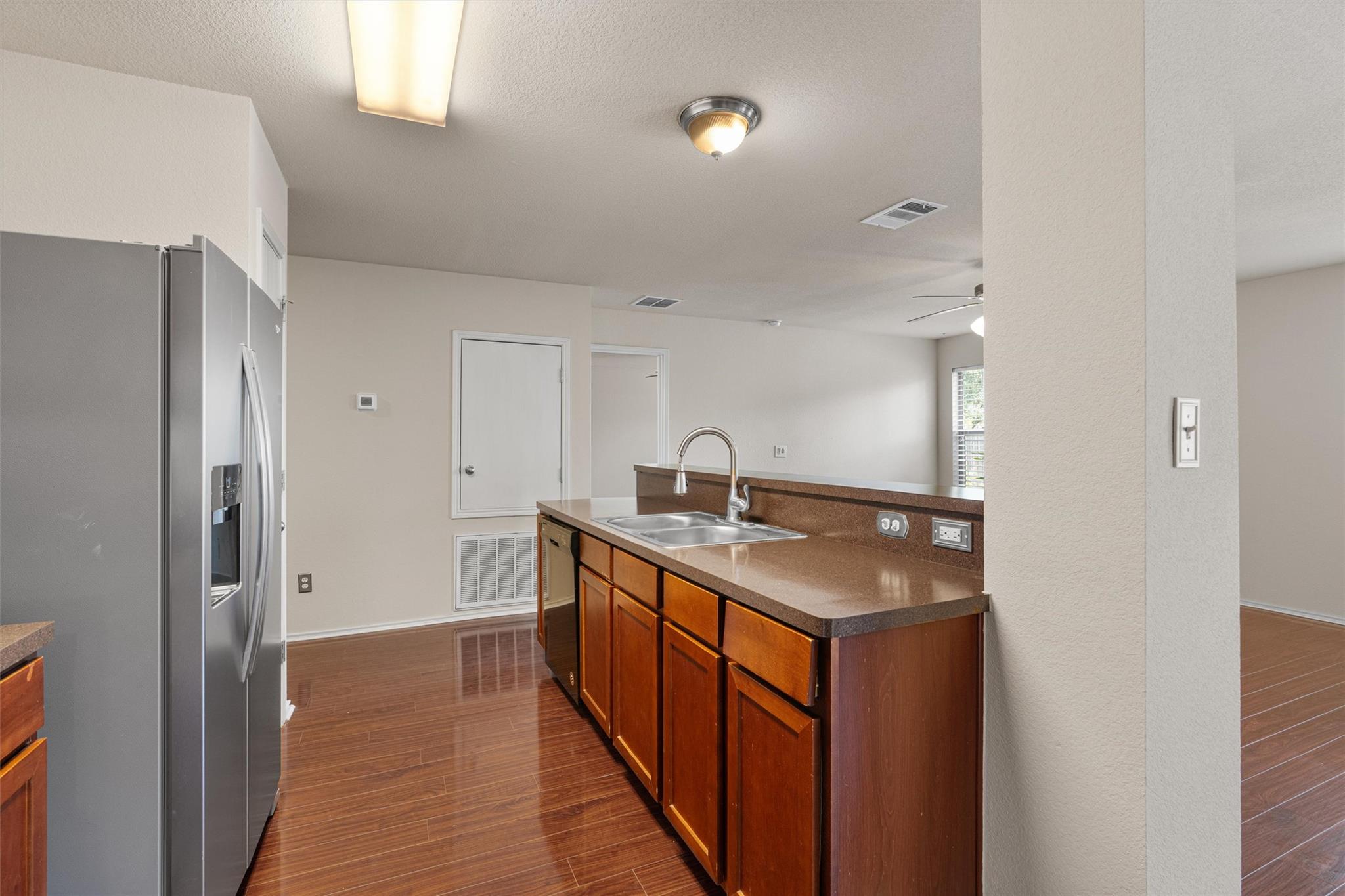 15012 Parrish Ln Property Photo 4