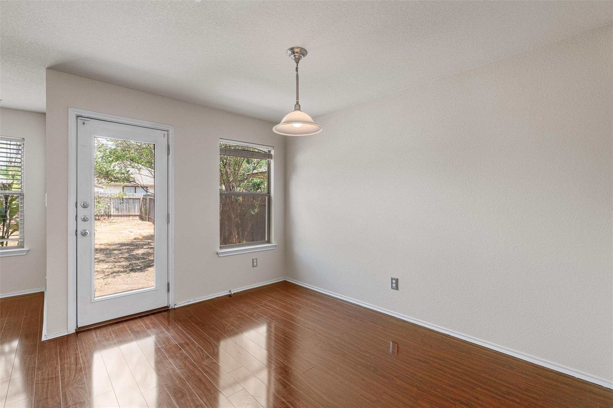 15012 Parrish Ln Property Photo 5