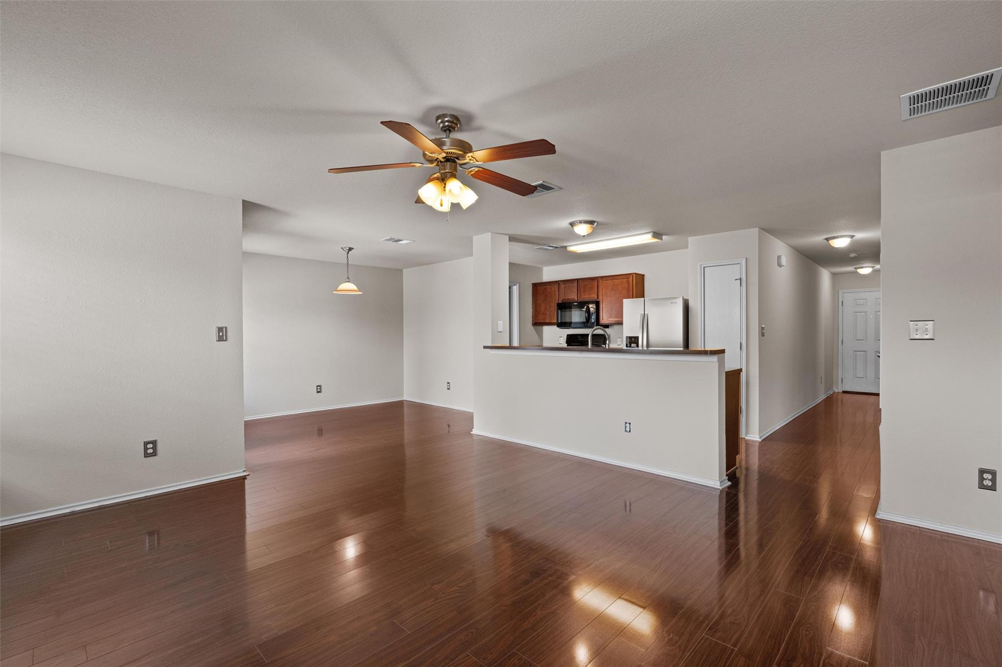 15012 Parrish Ln Property Photo 8
