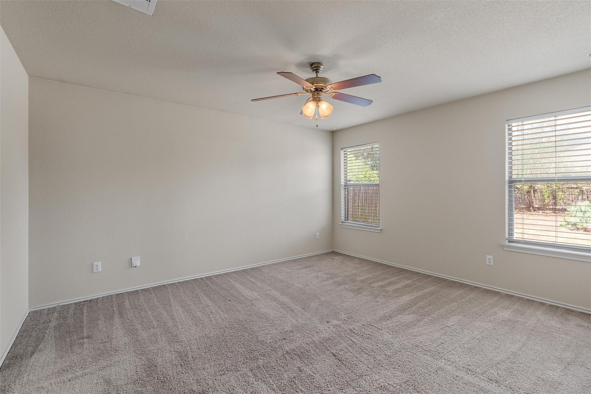 15012 Parrish Ln Property Photo 10