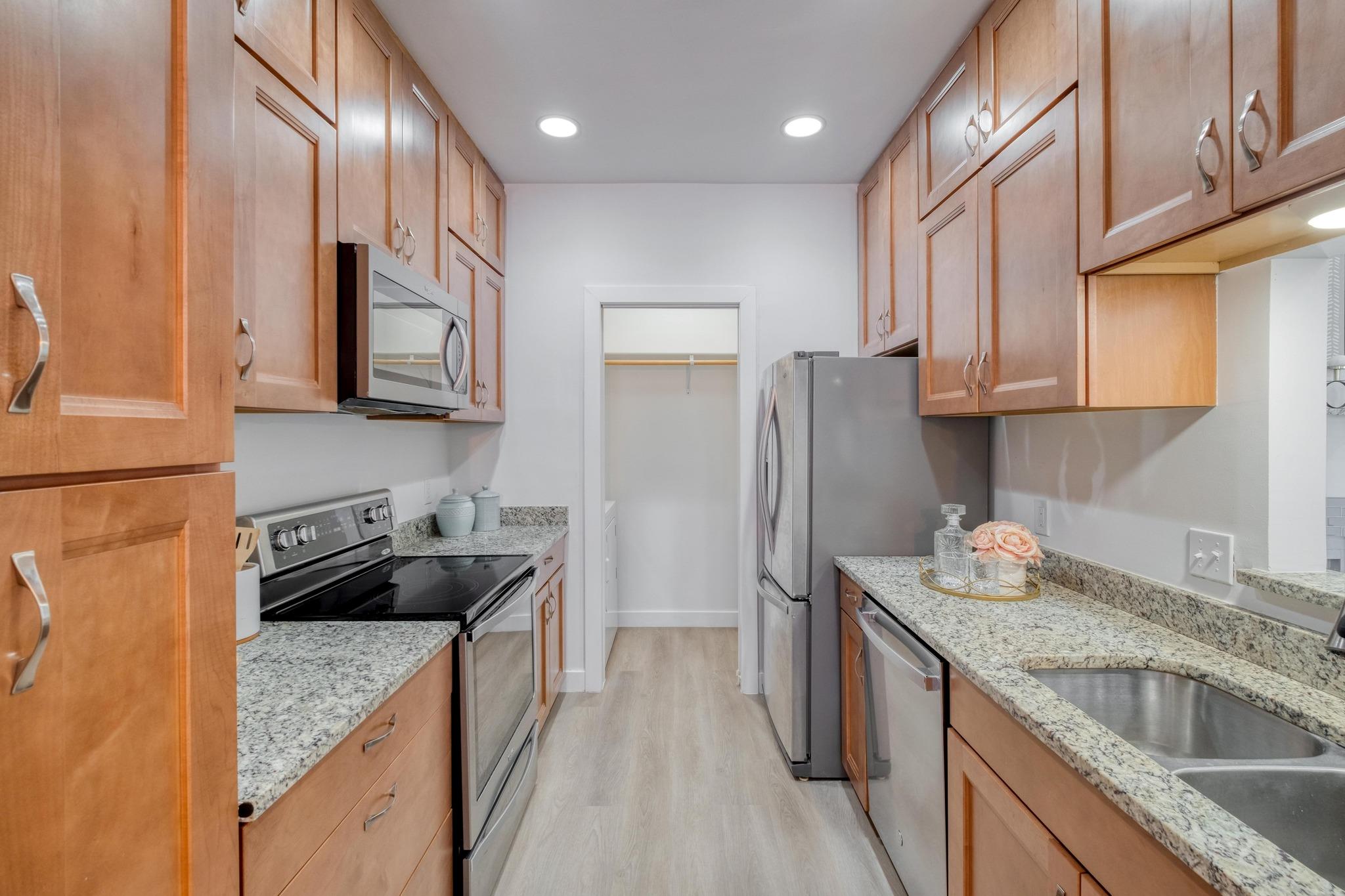 12166 Metric Blvd 103 Property Photo 2