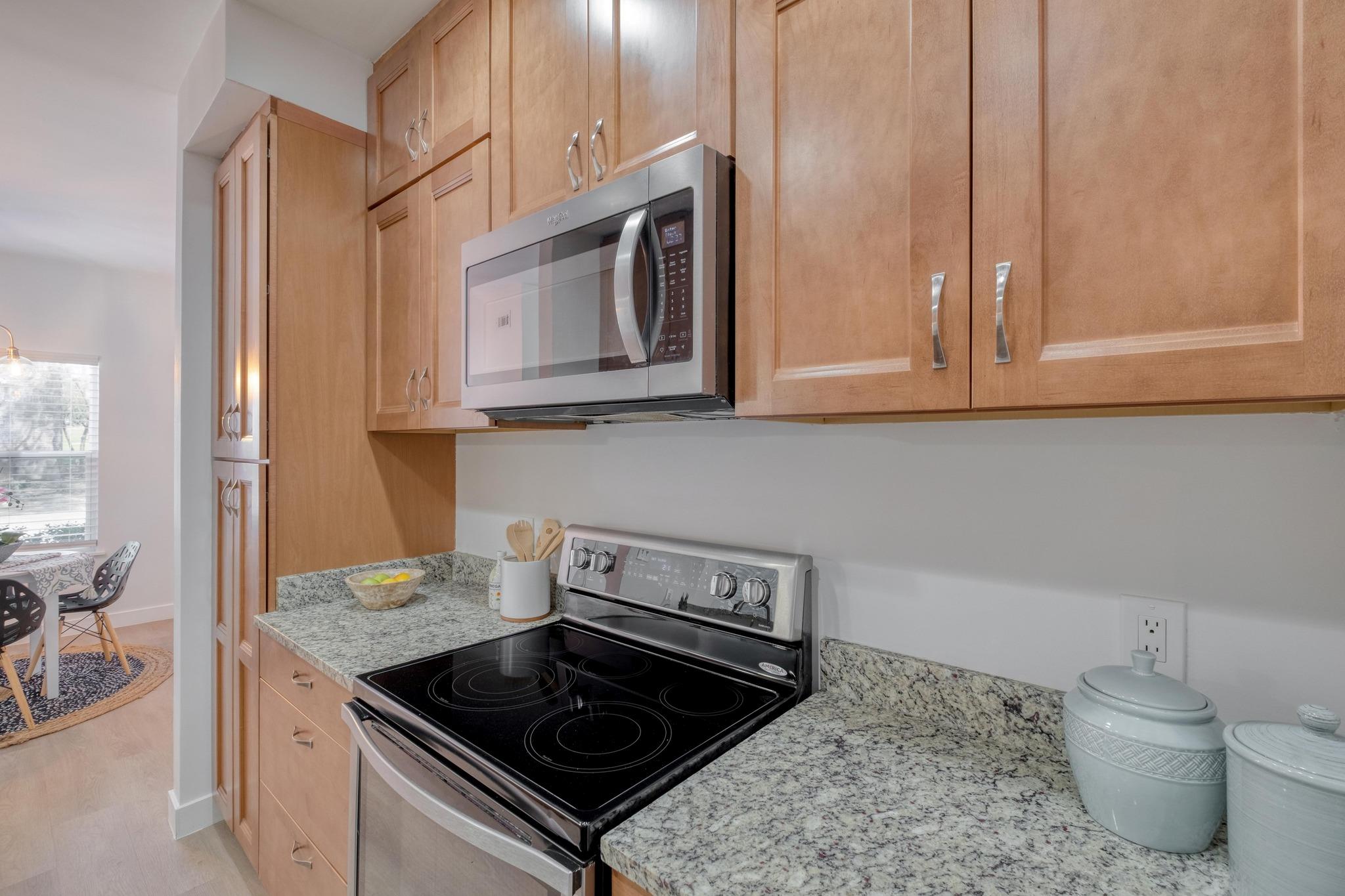12166 Metric Blvd 103 Property Photo 17