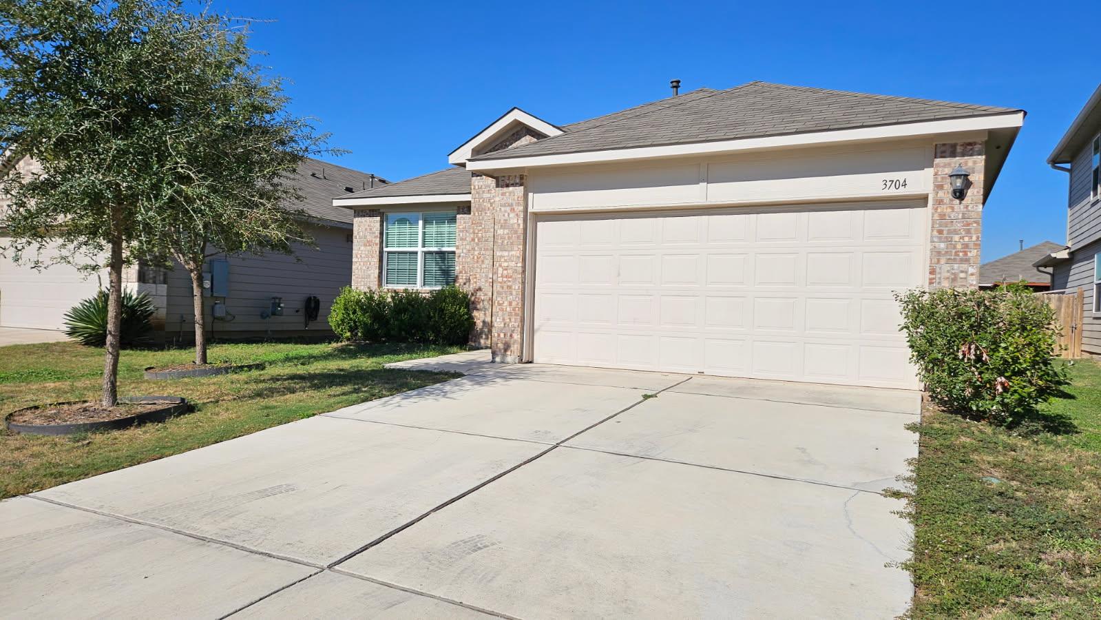 3704 Conyers Ln Property Photo 1