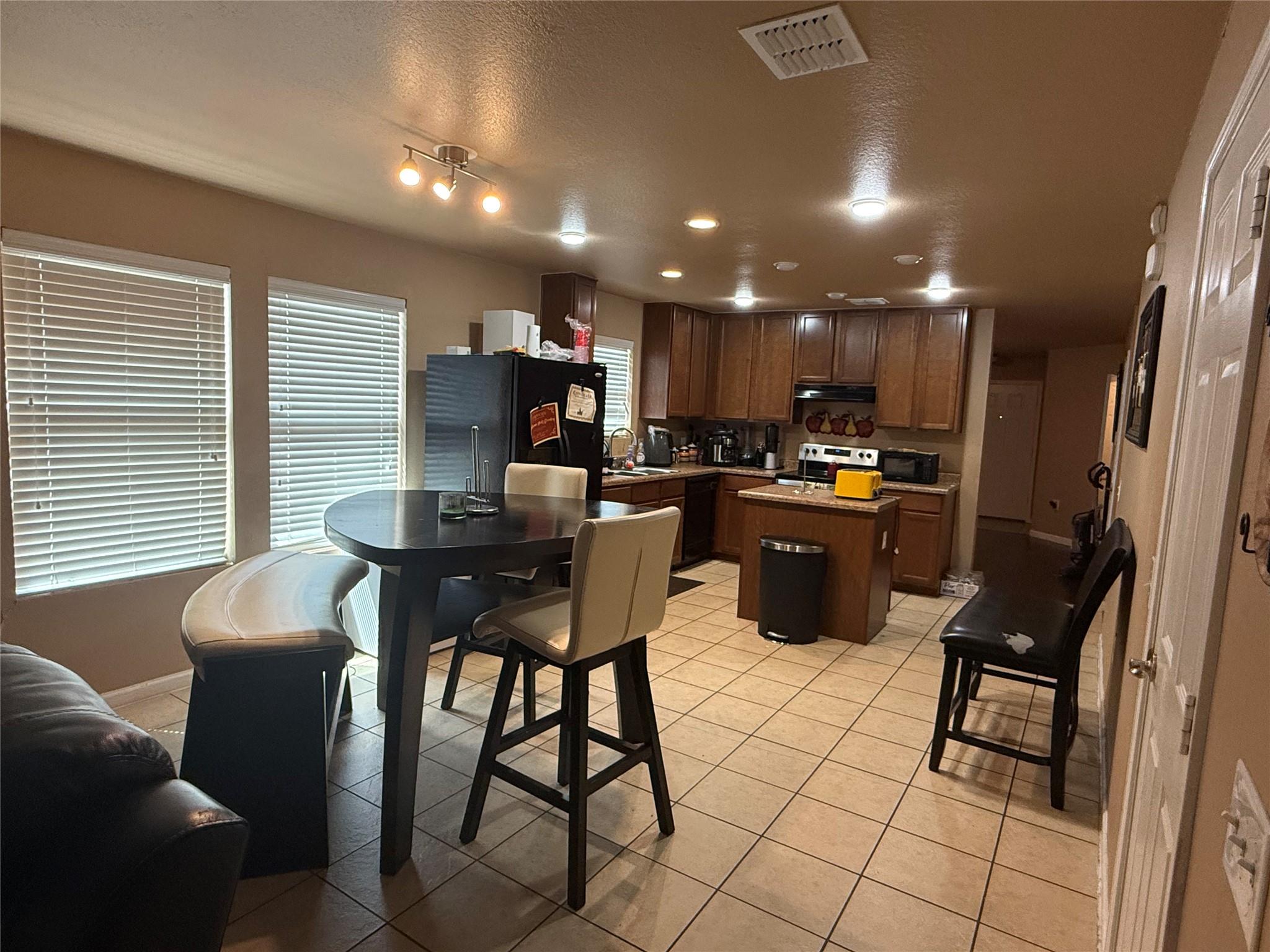 5713 Berryline Way Property Photo 5