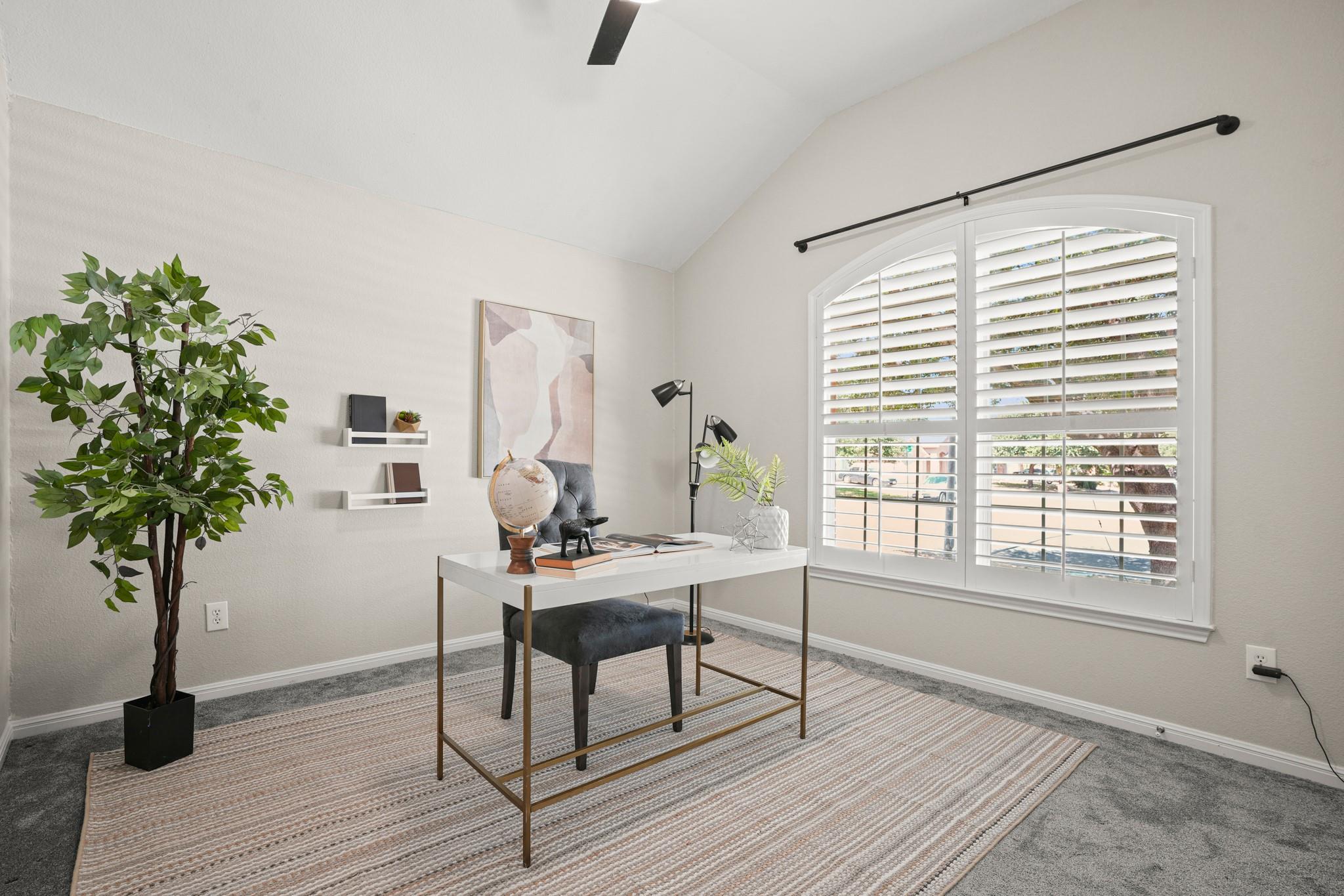 2413 Lou John St N Property Photo 12