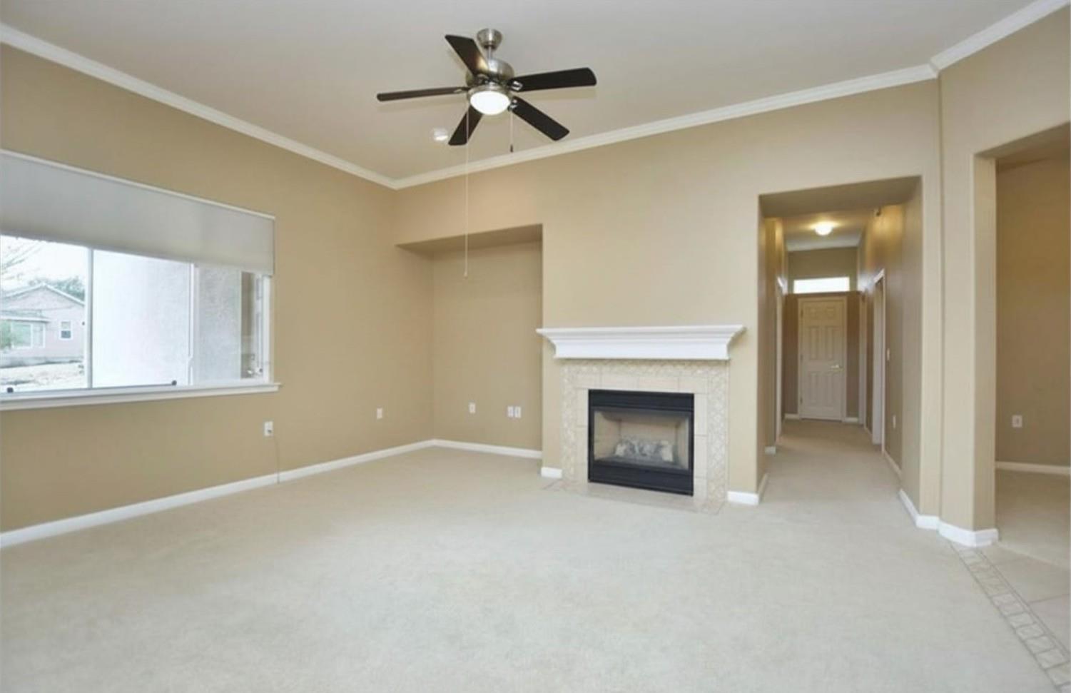 111 Purple Sage Dr Property Photo 5
