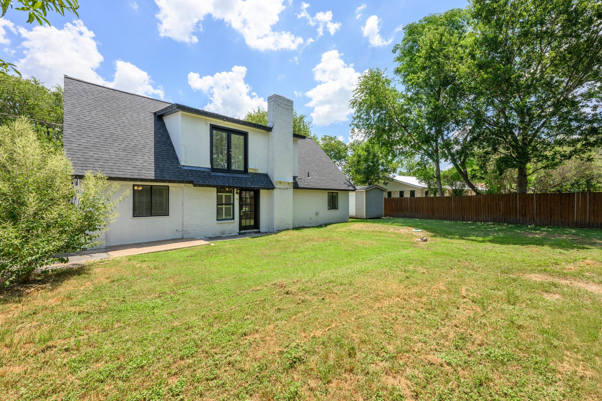 12900 Ben Milam Dr Property Photo 2