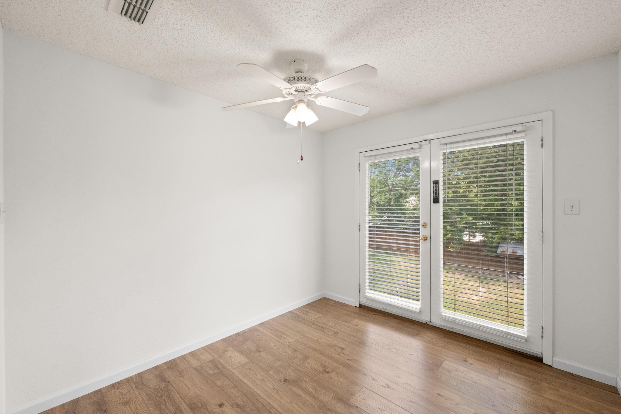 12900 Ben Milam Dr Property Photo 20