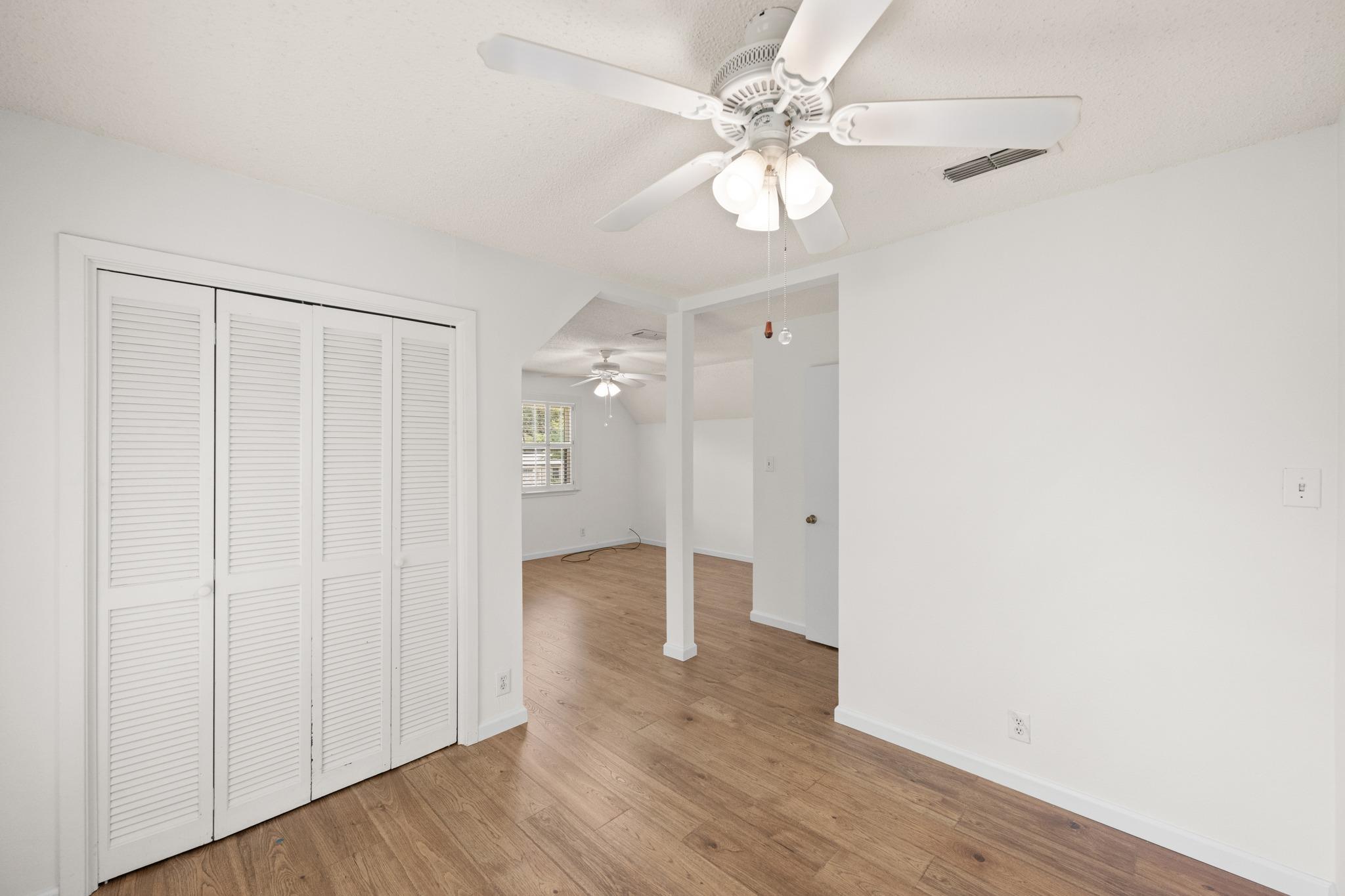 12900 Ben Milam Dr Property Photo 21