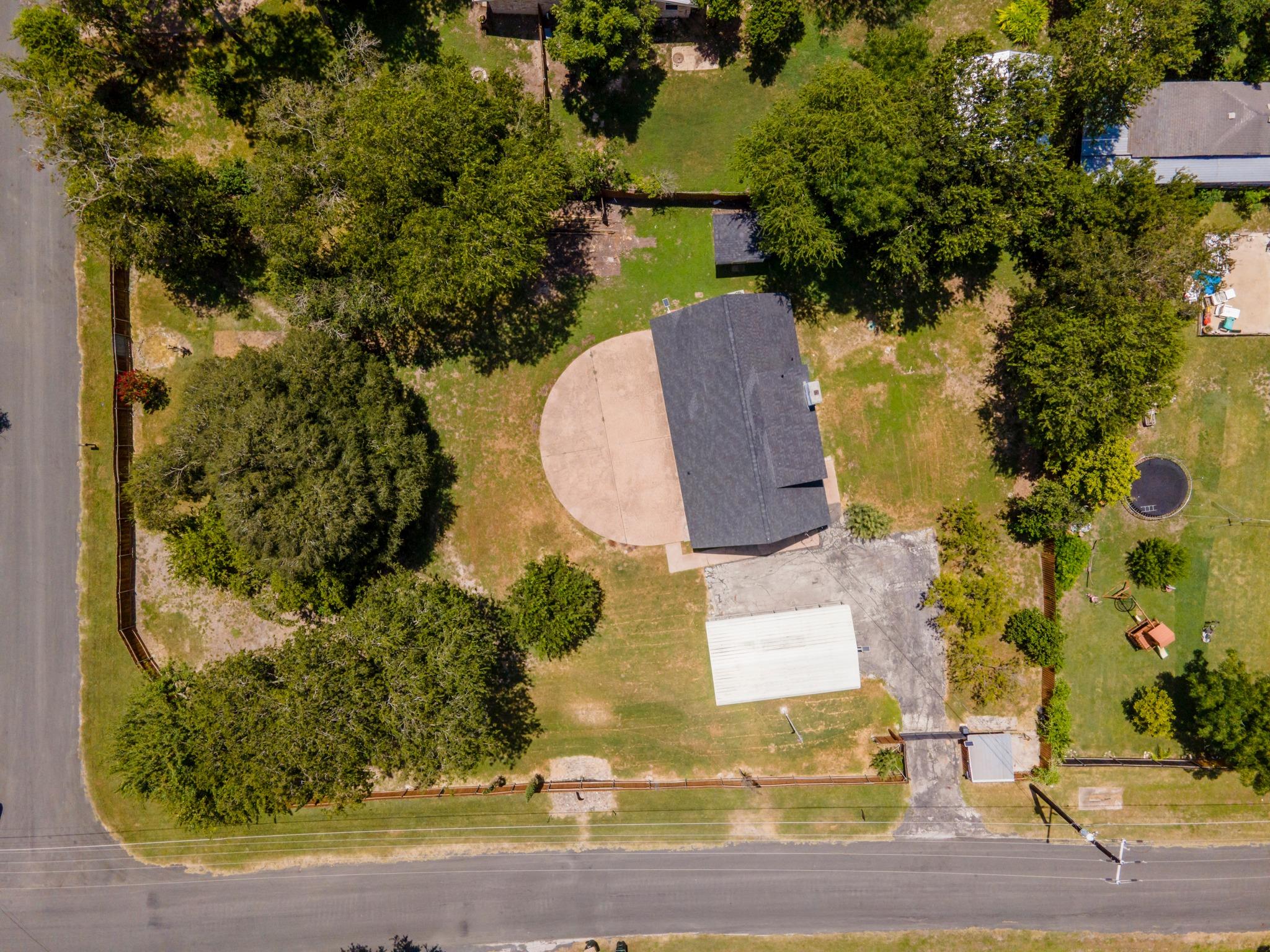 12900 Ben Milam Dr Property Photo 39