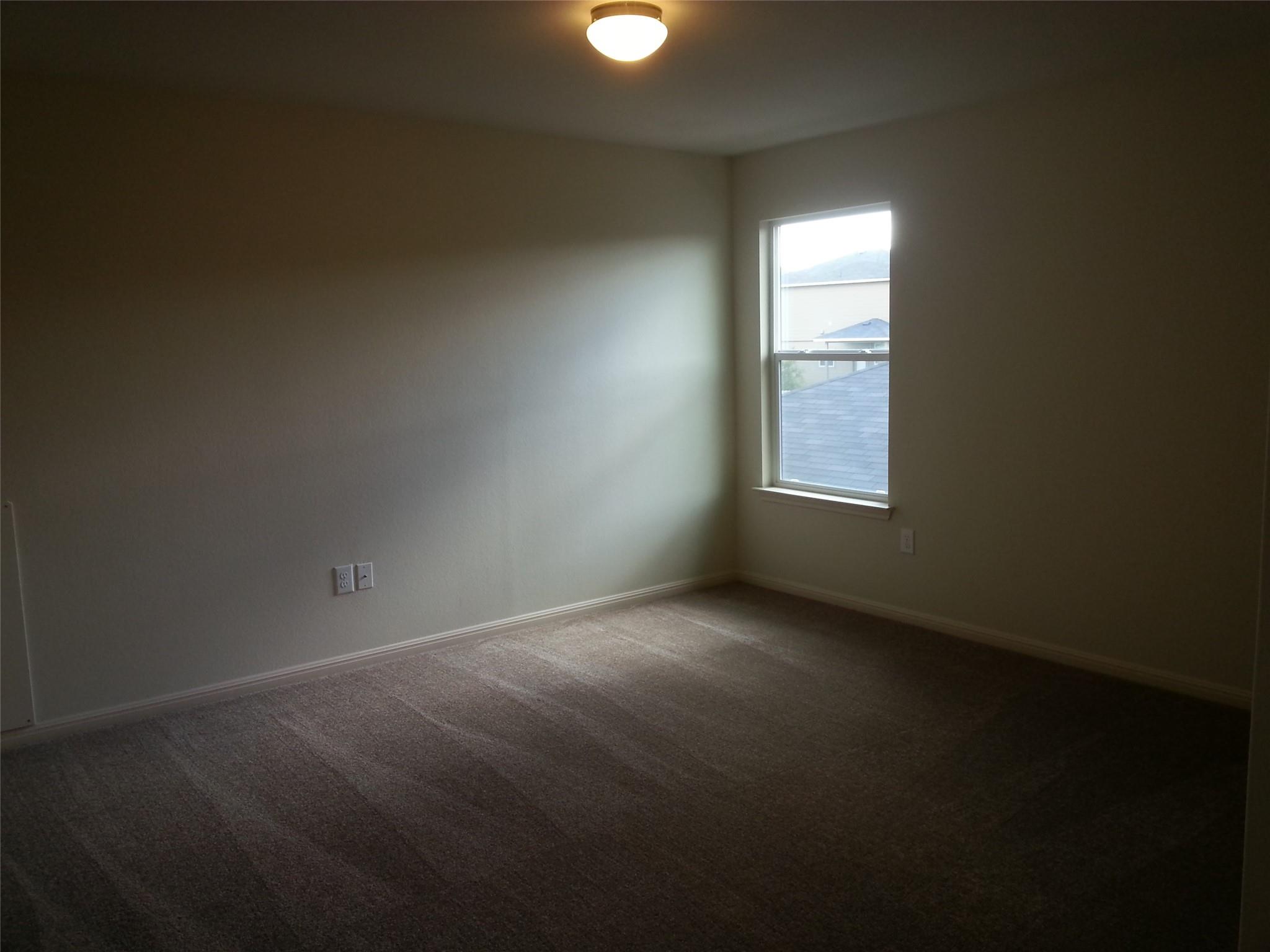 2504 Mcdonald Way Property Photo 4