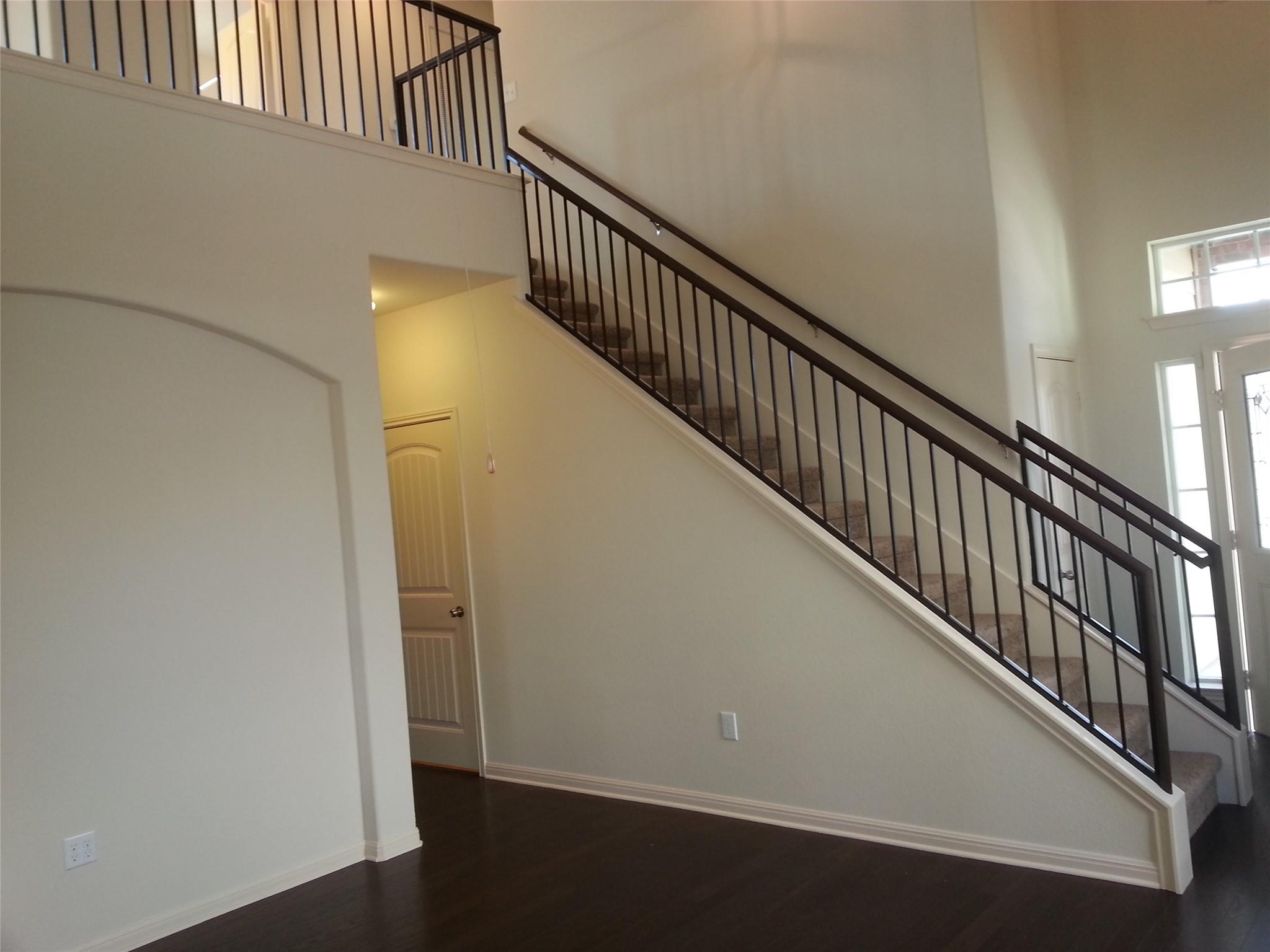 2504 Mcdonald Way Property Photo 12