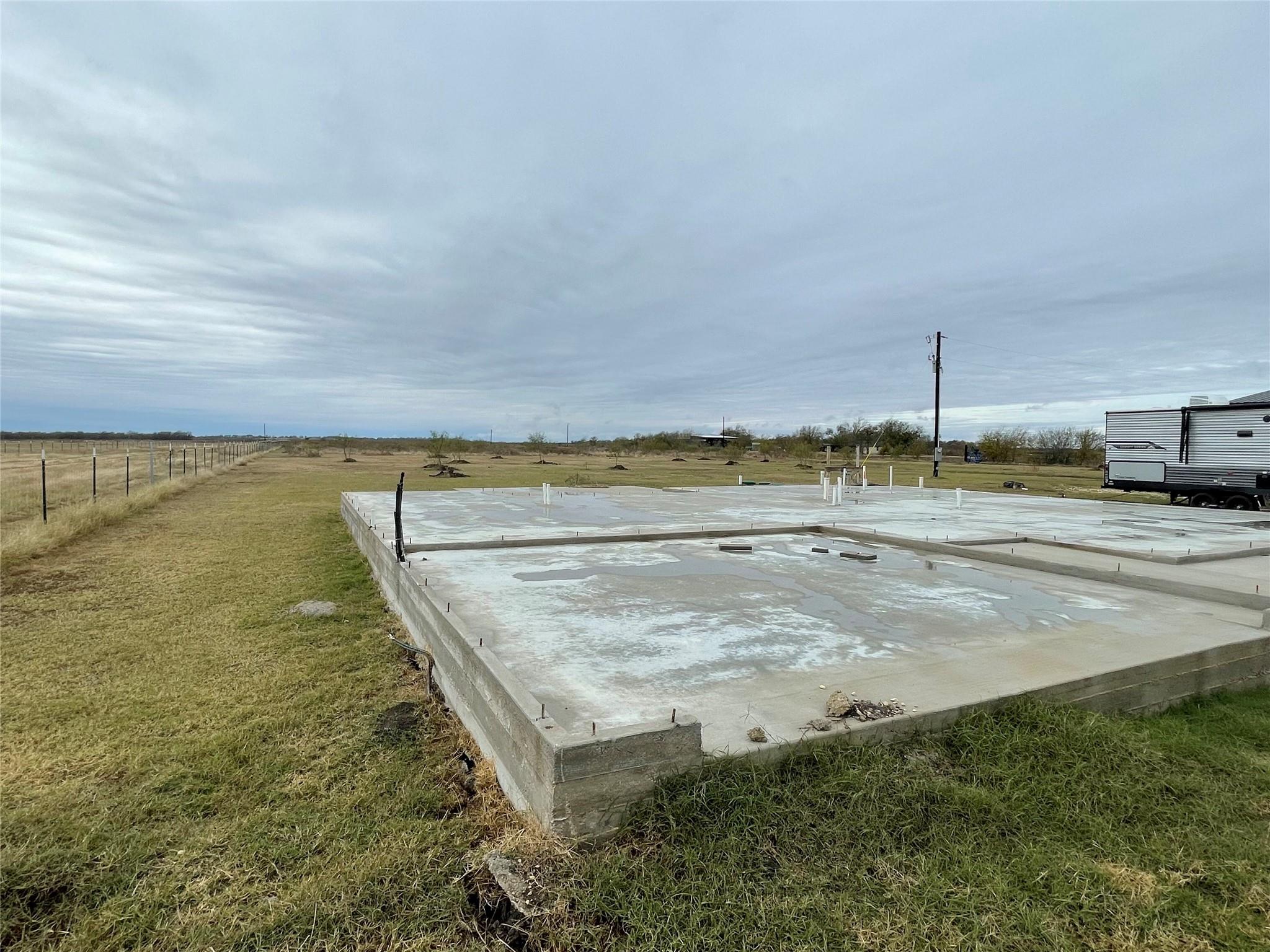 1883 County Road 273 Rd Property Photo 14