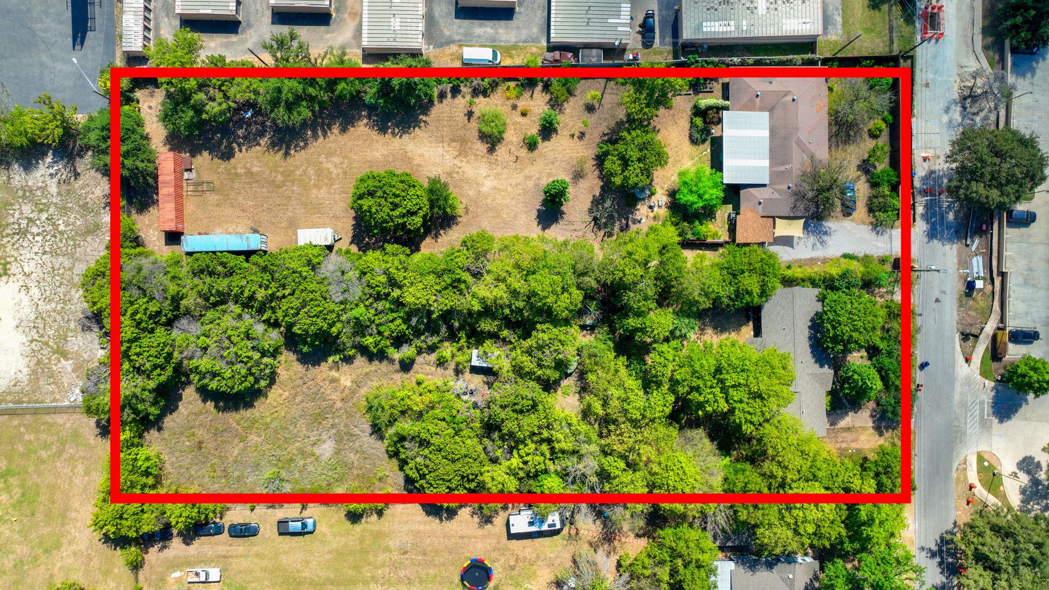 700 & 604 Corral Ln Property Photo 3