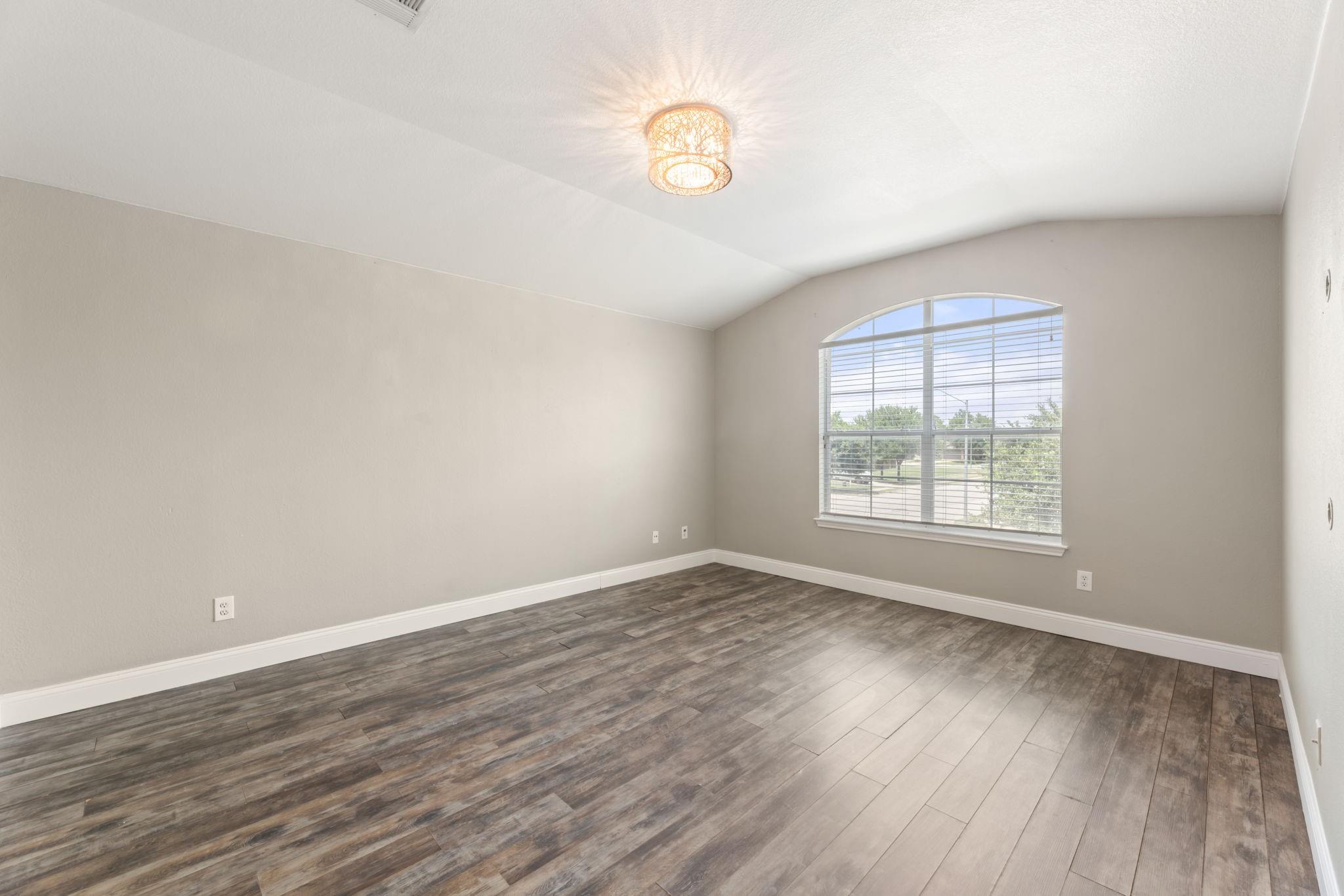 2700 Breezy Point Cv Property Photo 10